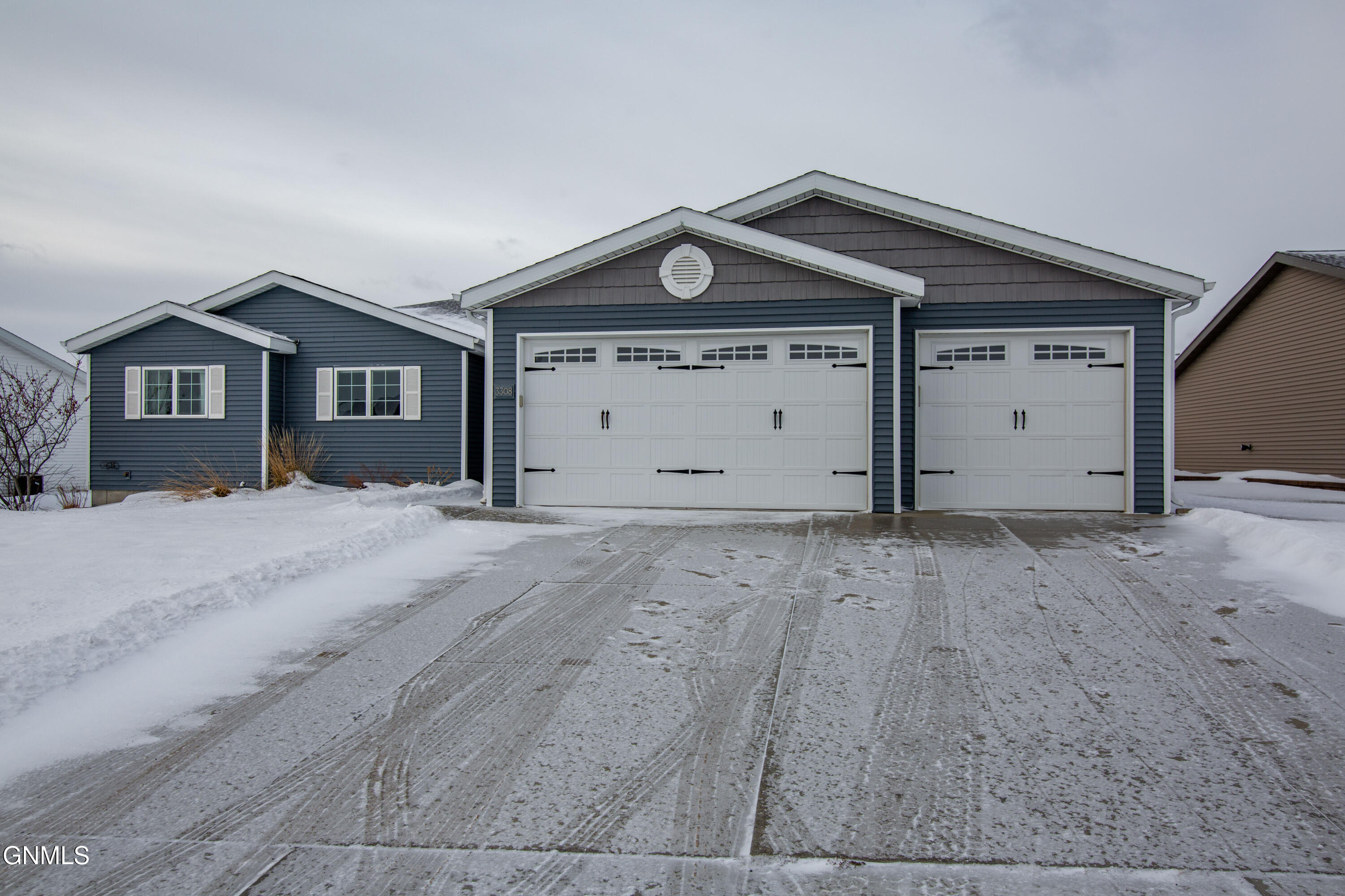 property viewer photo 1