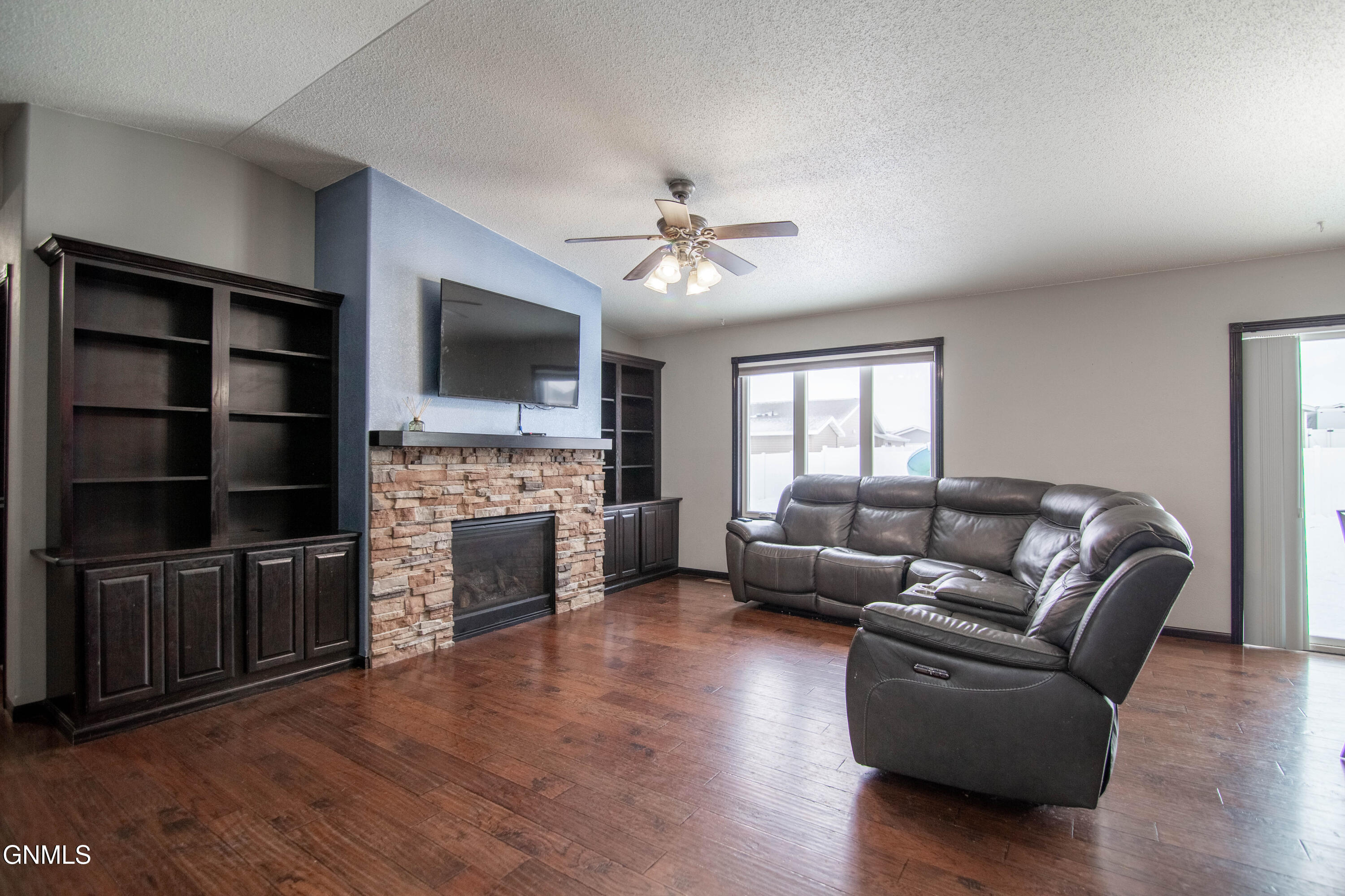 property viewer photo 11