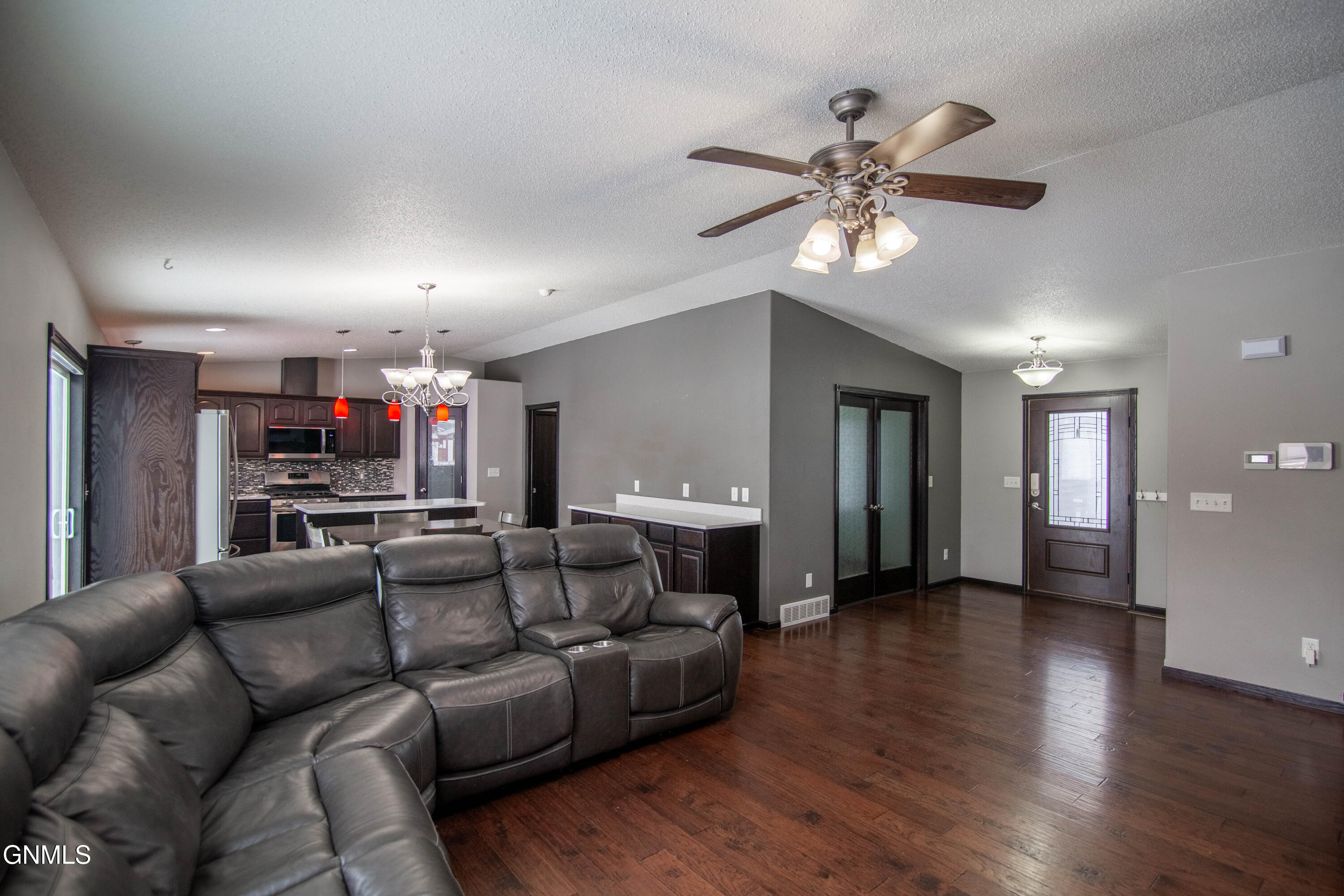 property viewer photo 15