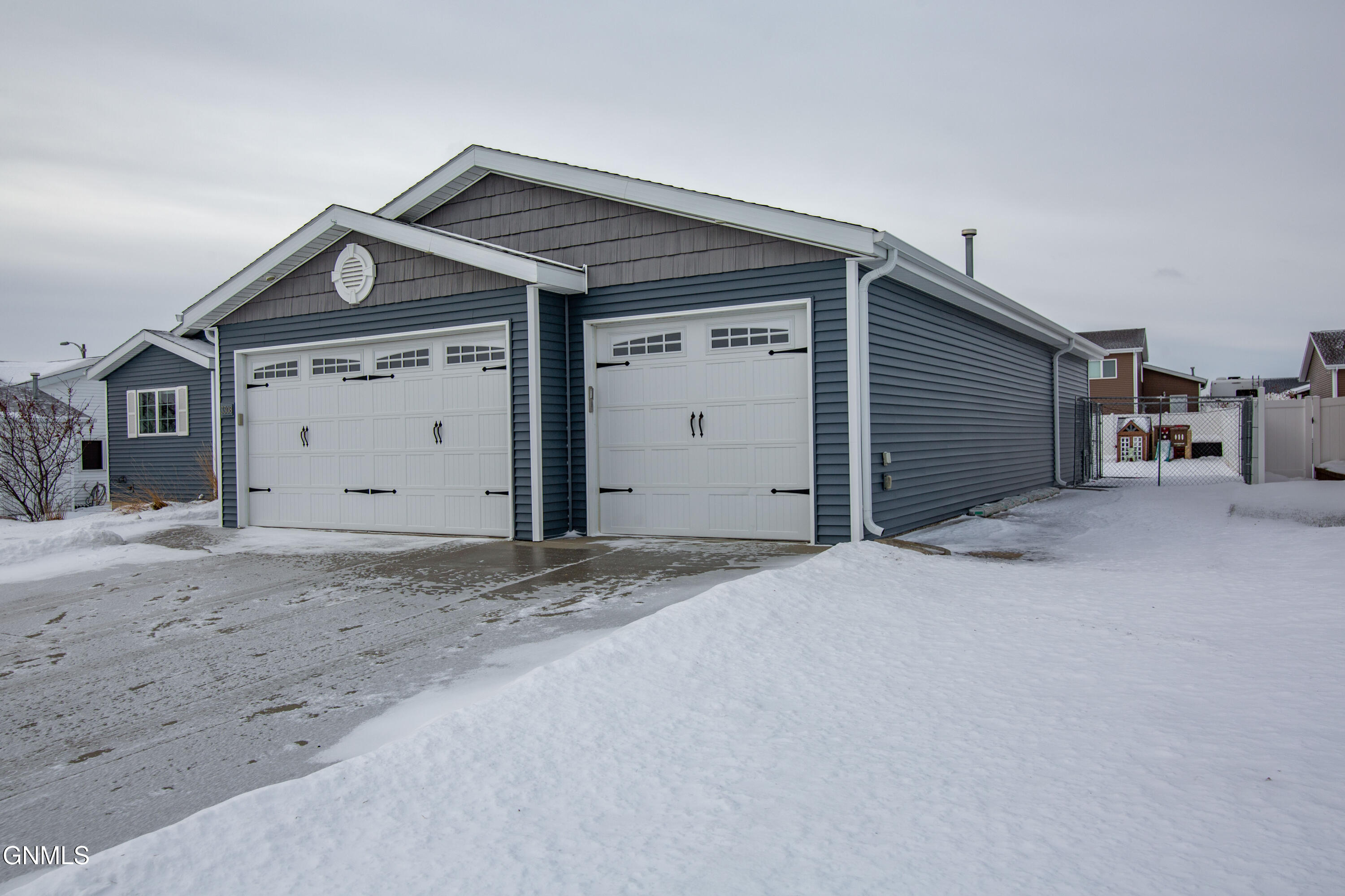 property viewer photo 2