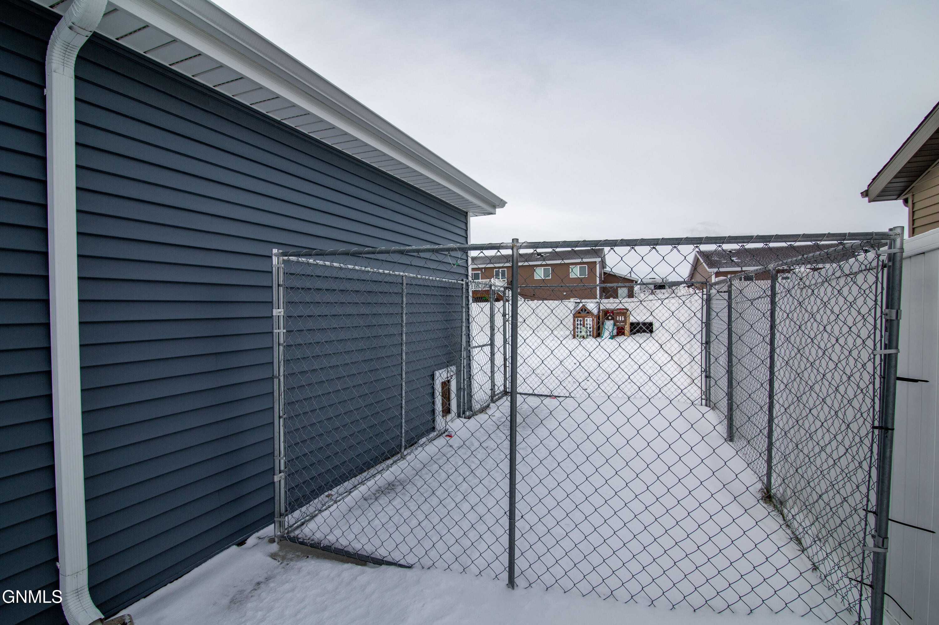 property viewer photo 3