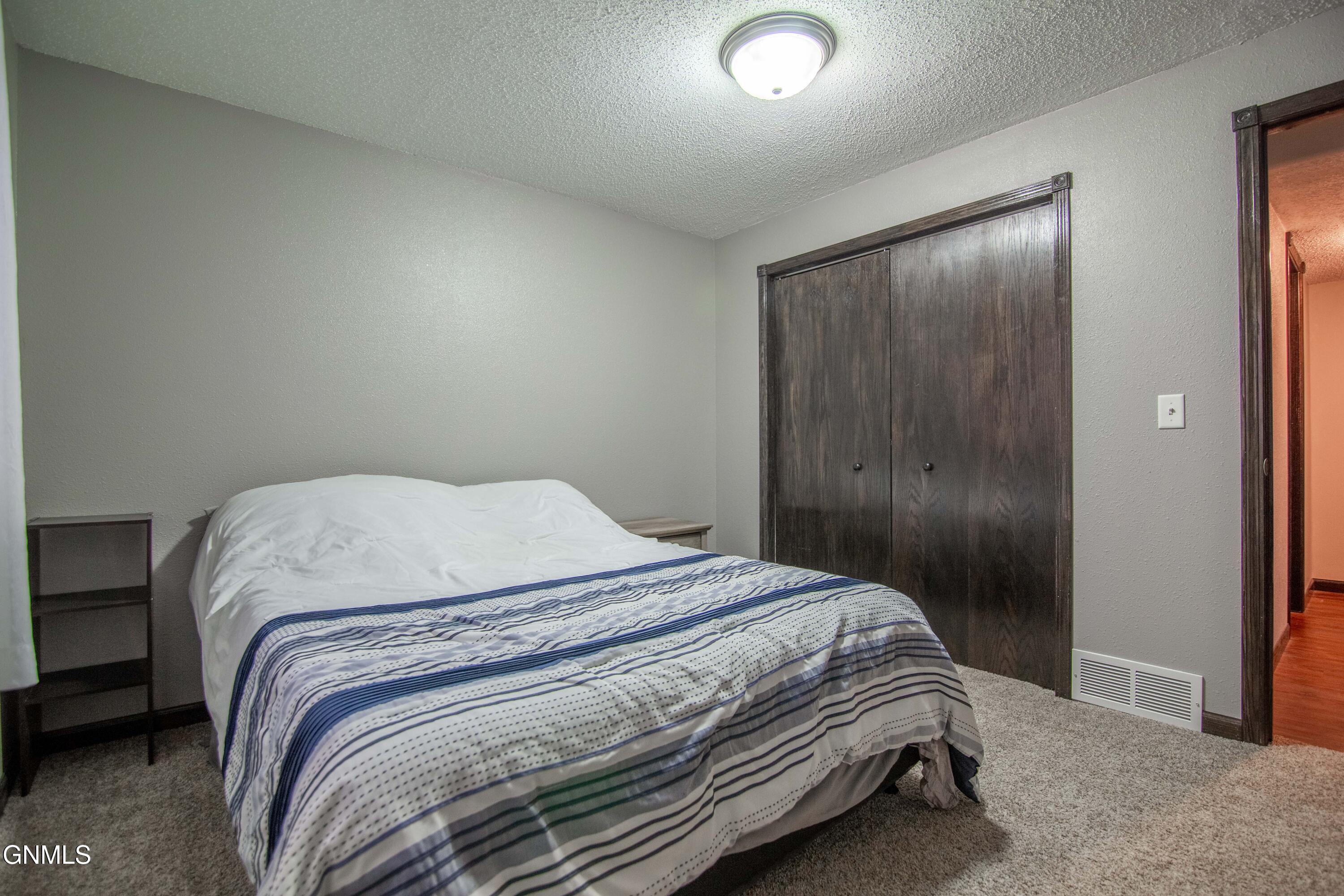 property viewer photo 43