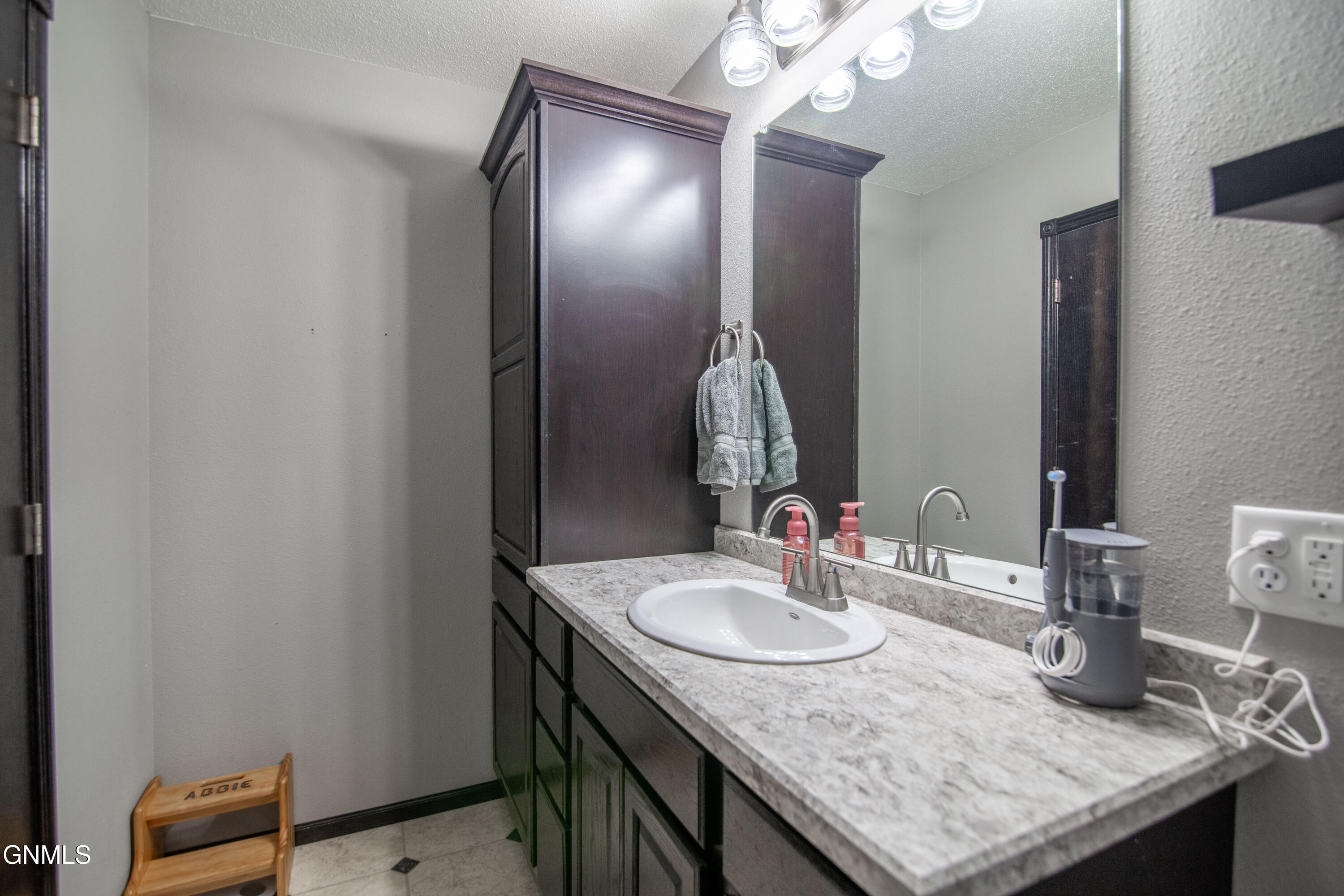 property viewer photo 51