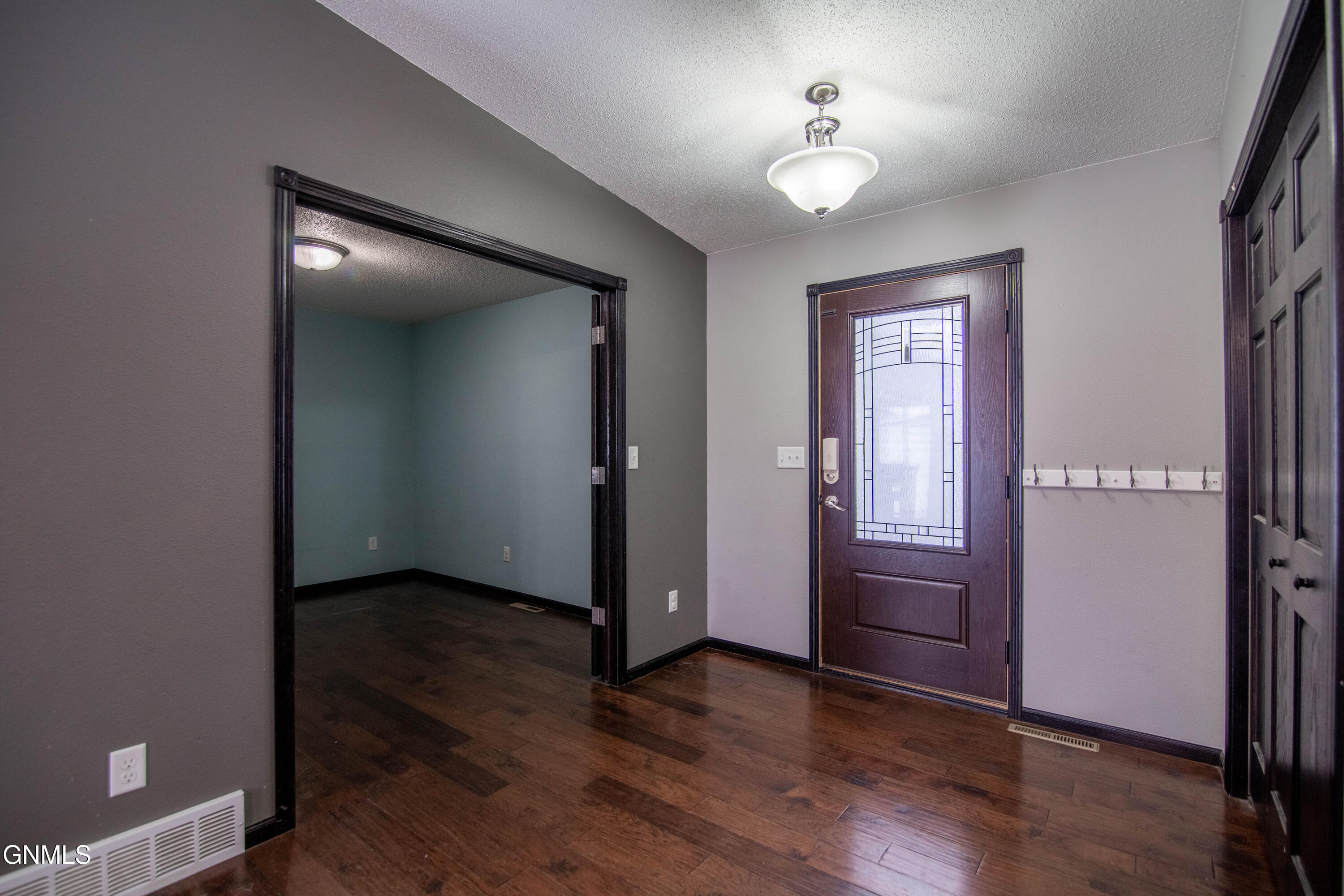 property viewer photo 9