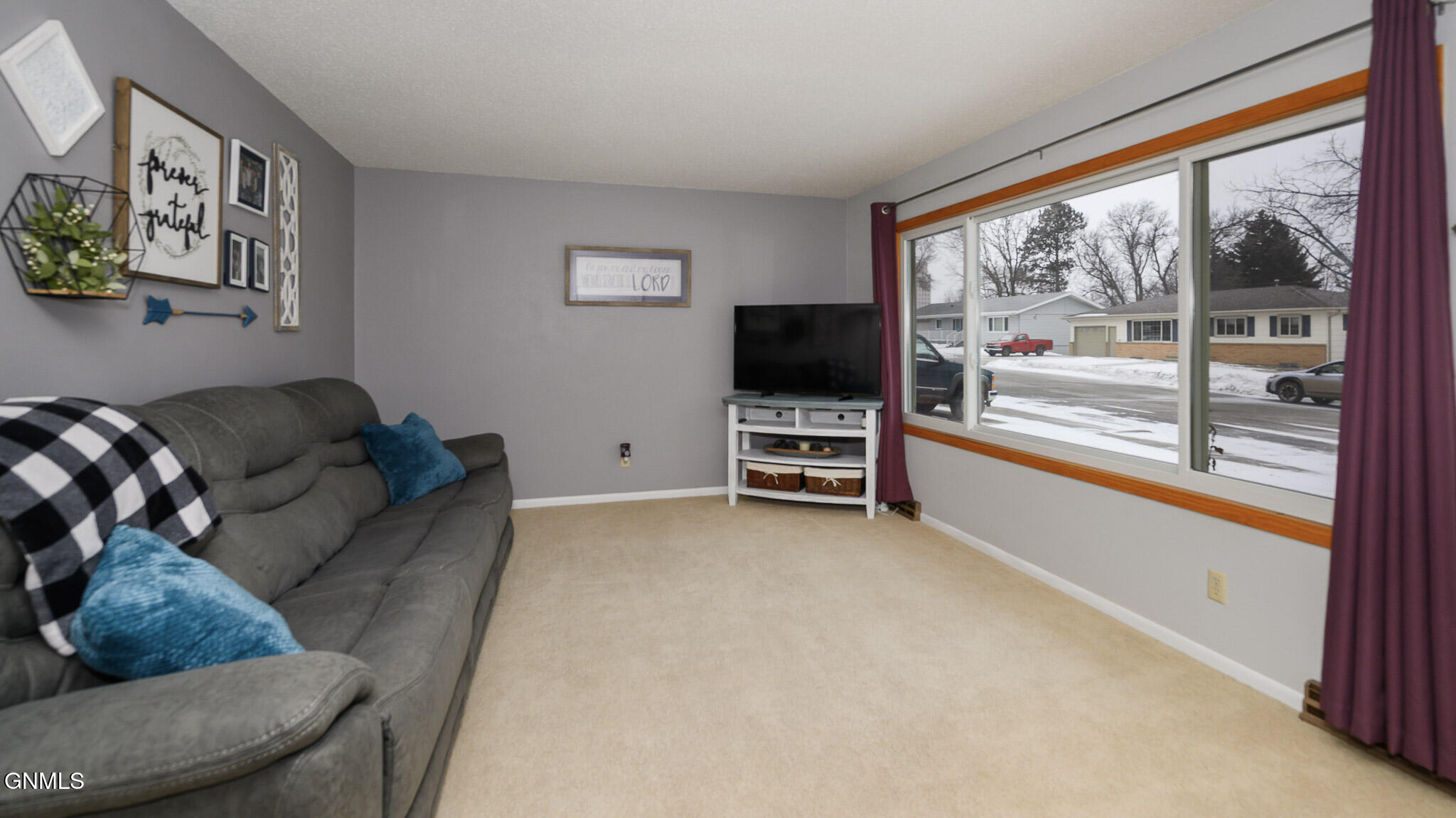 property viewer photo 1