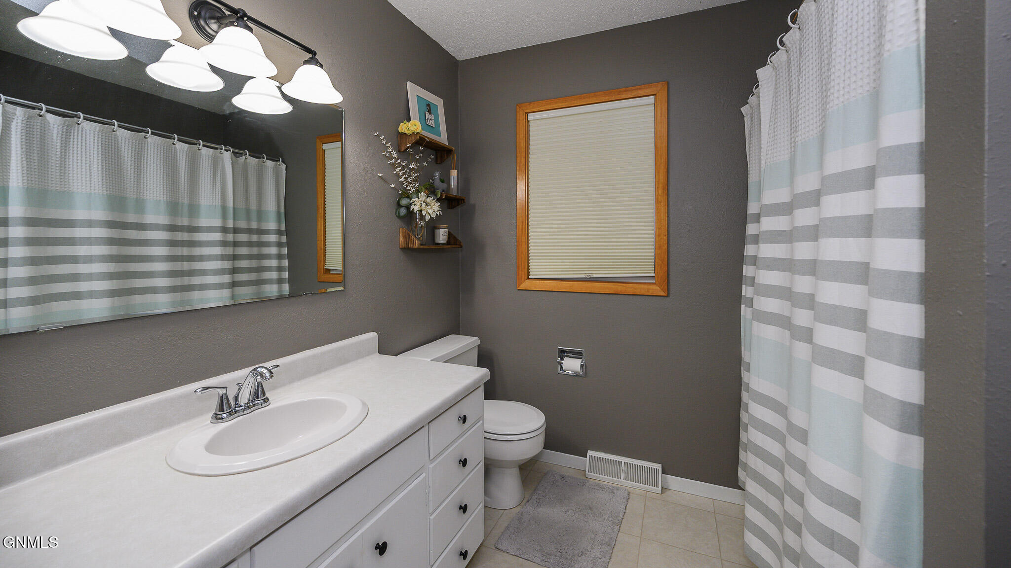 property viewer photo 10