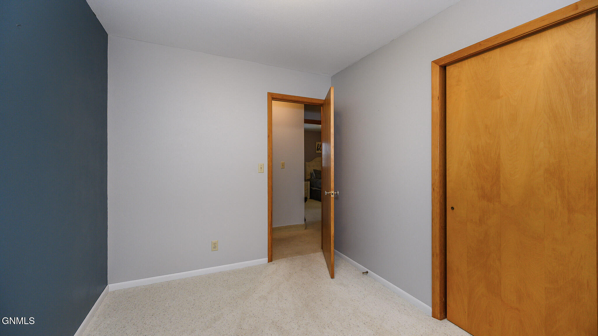 property viewer photo 13
