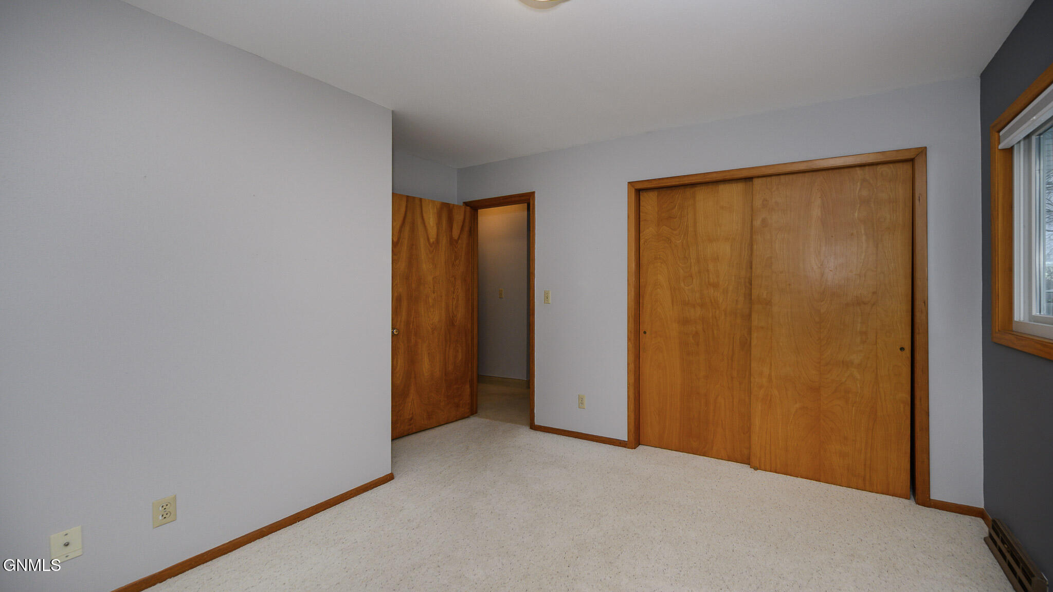property viewer photo 17
