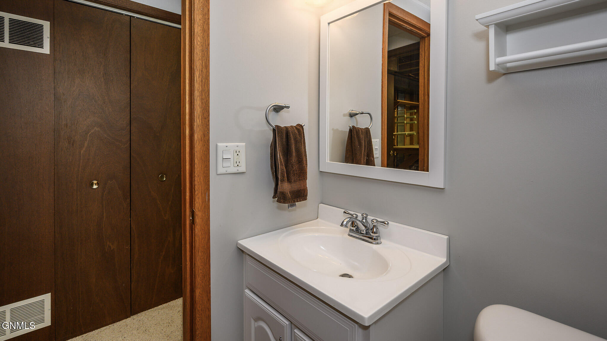 property viewer photo 23