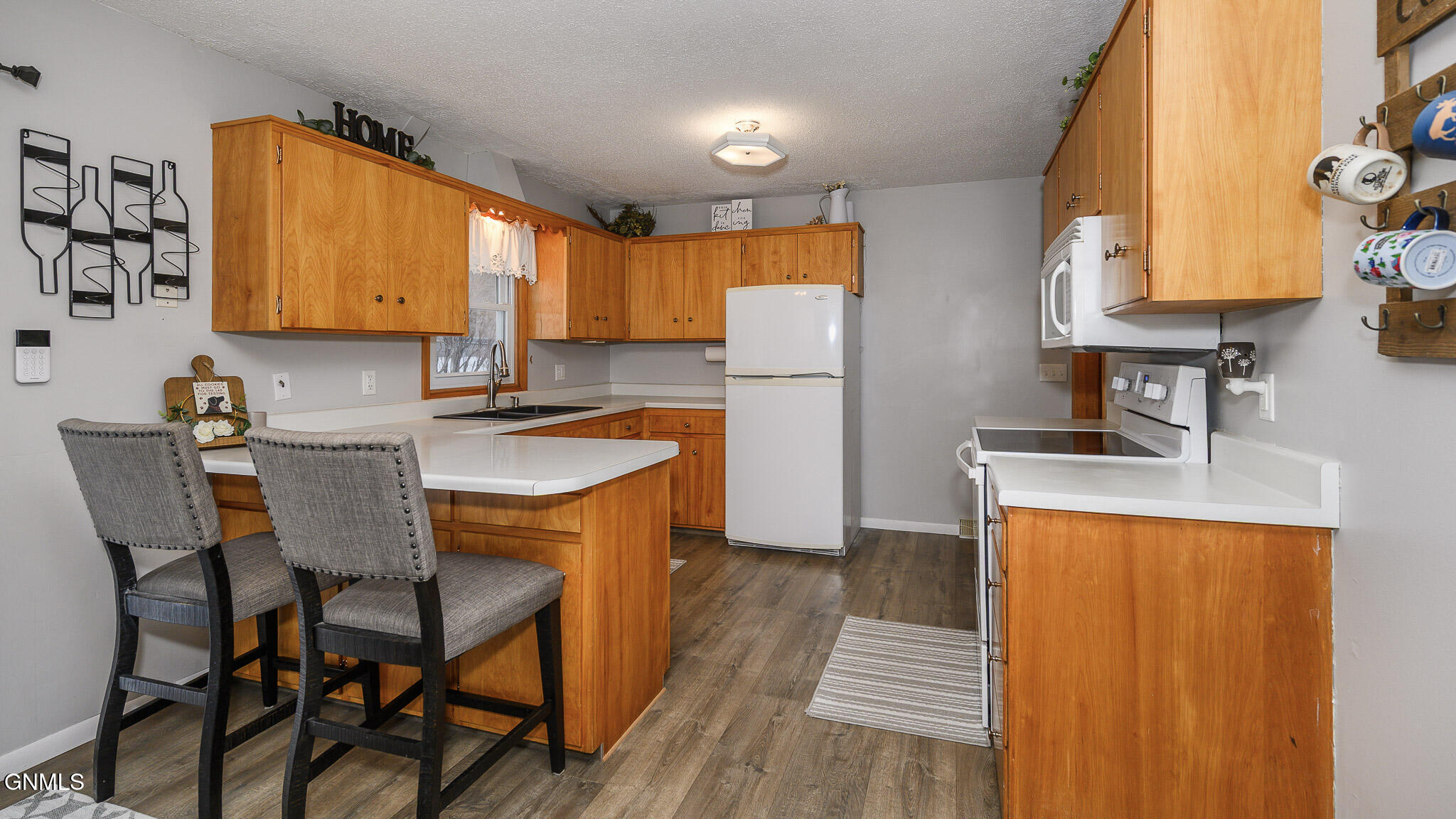 property viewer photo 3