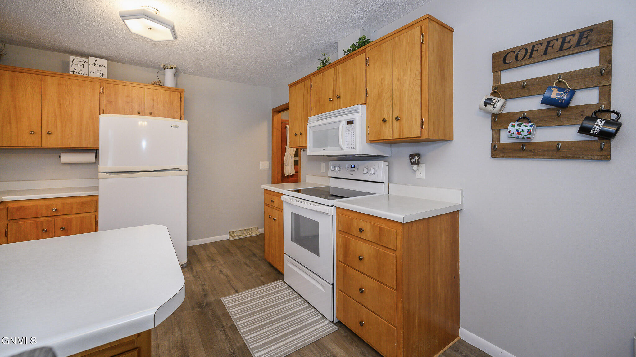 property viewer photo 4
