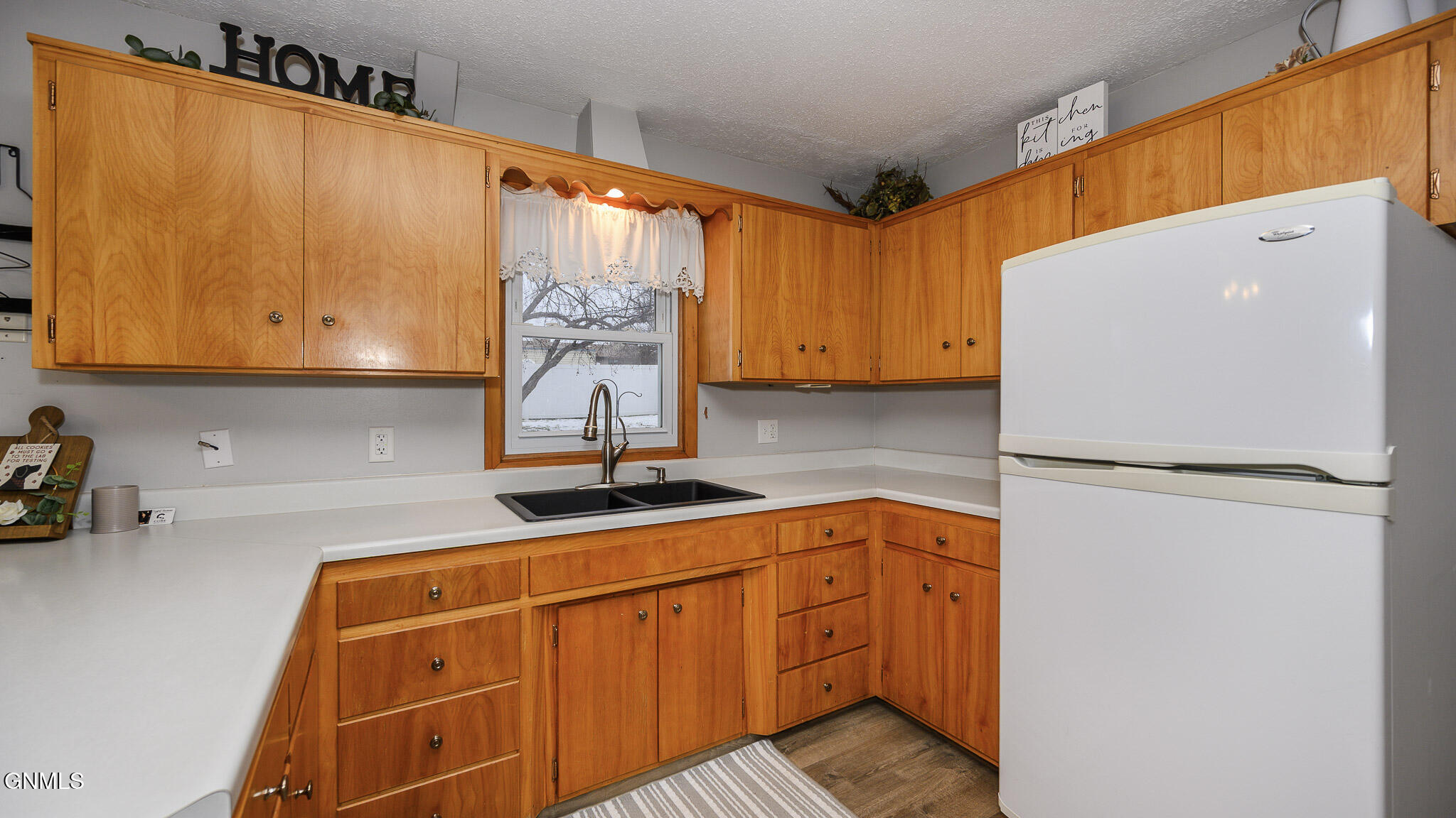 property viewer photo 5