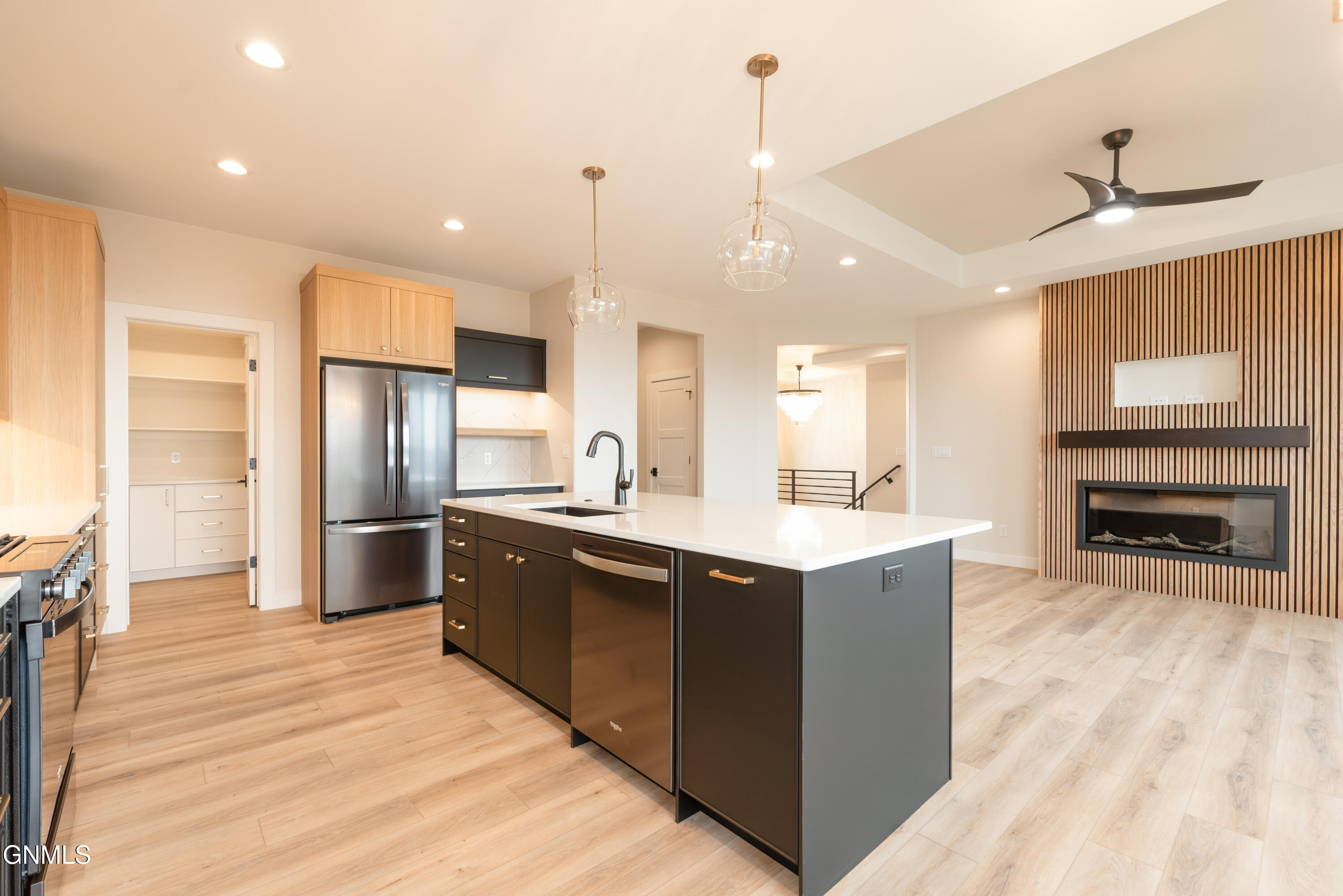 property viewer photo 11