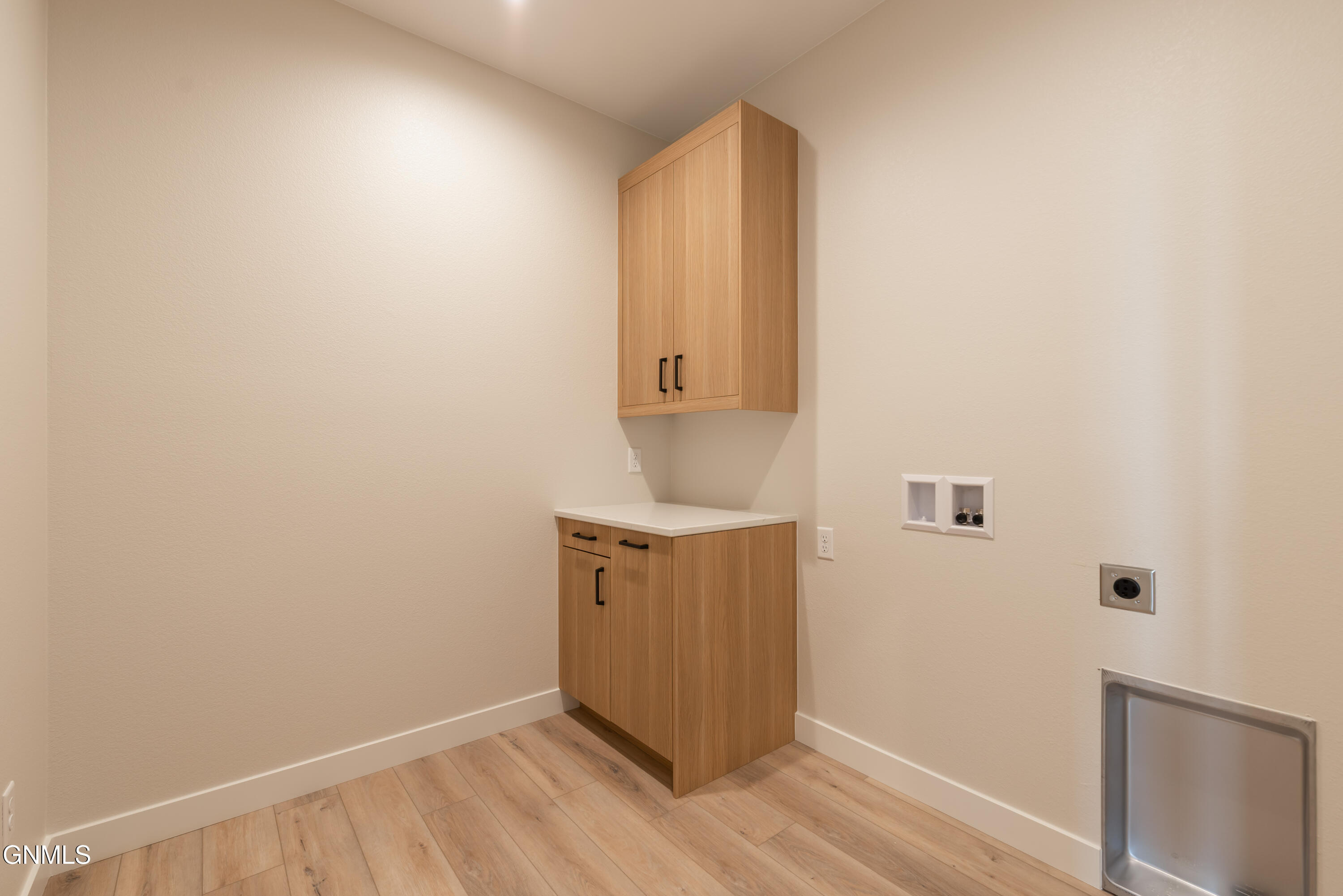property viewer photo 19