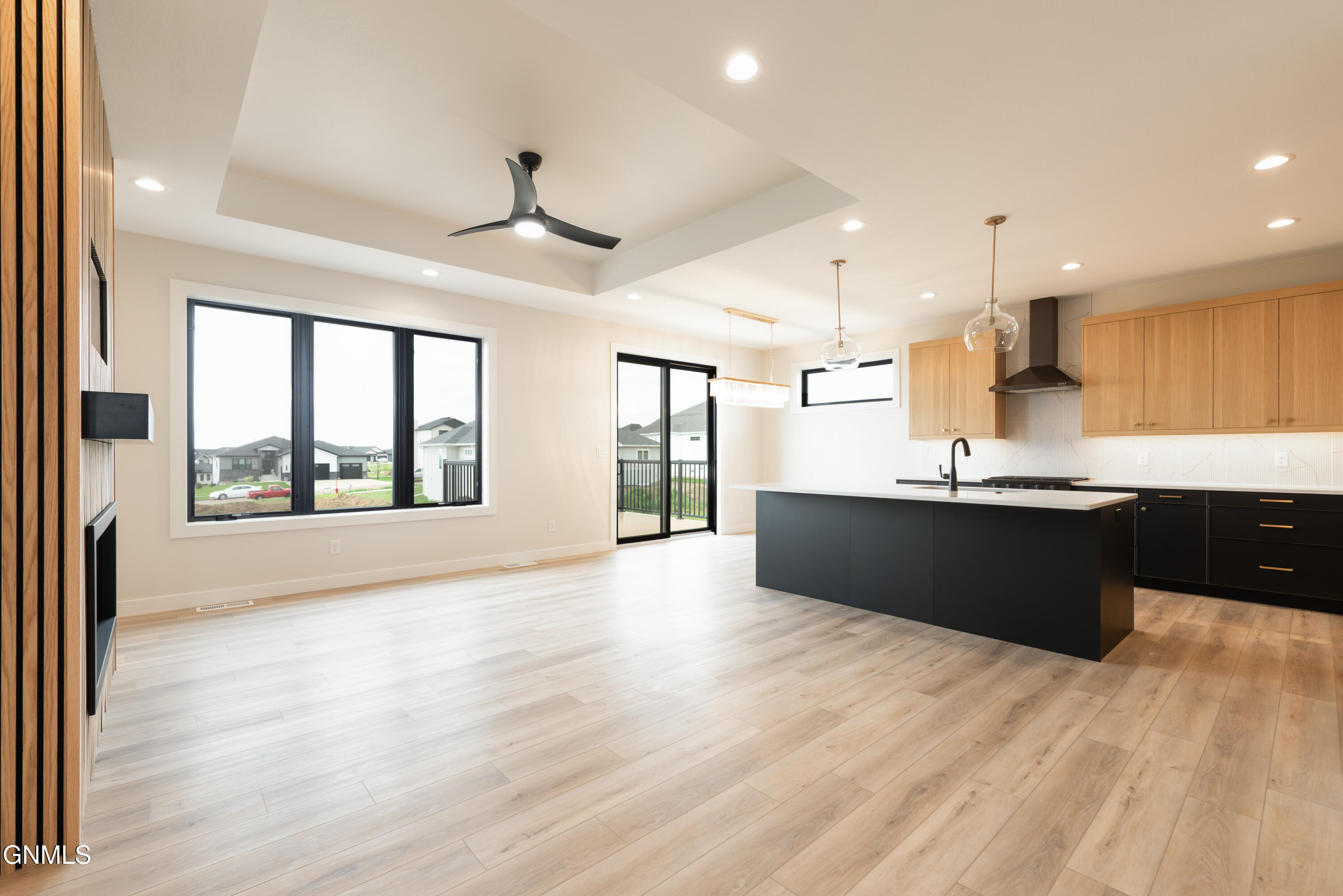 property viewer photo 5