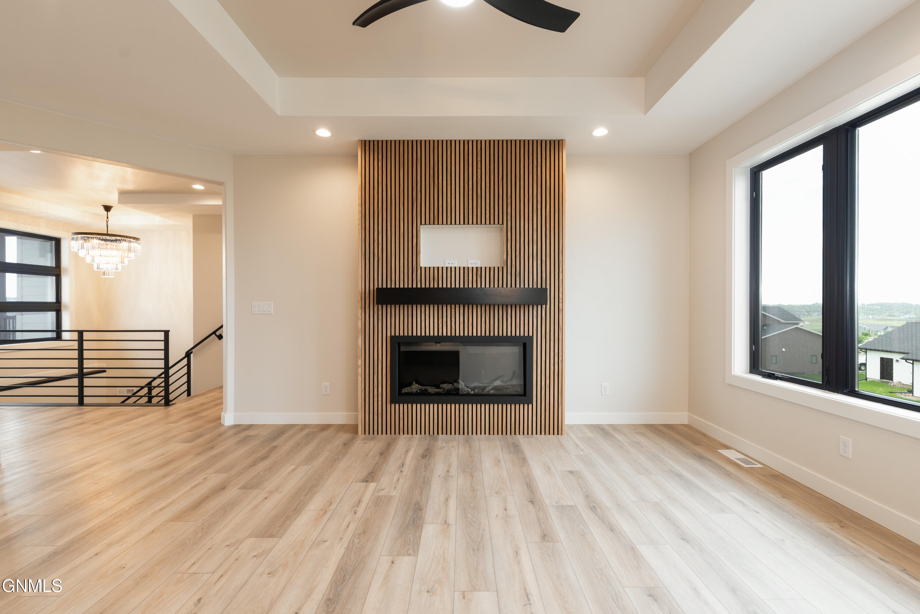 property viewer photo 7