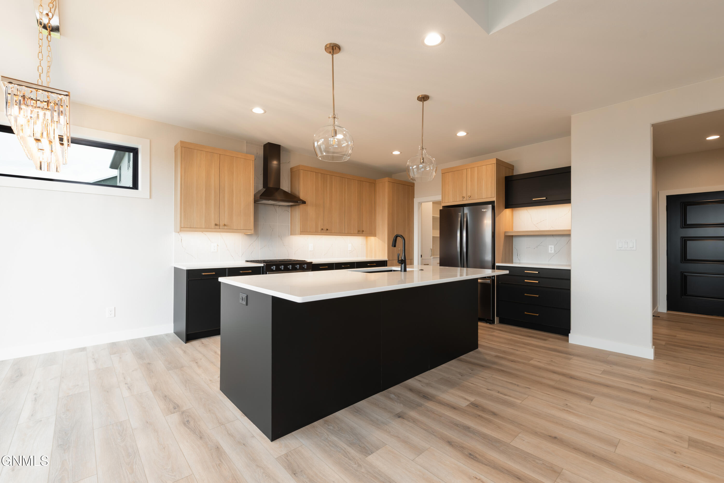 property viewer photo 8