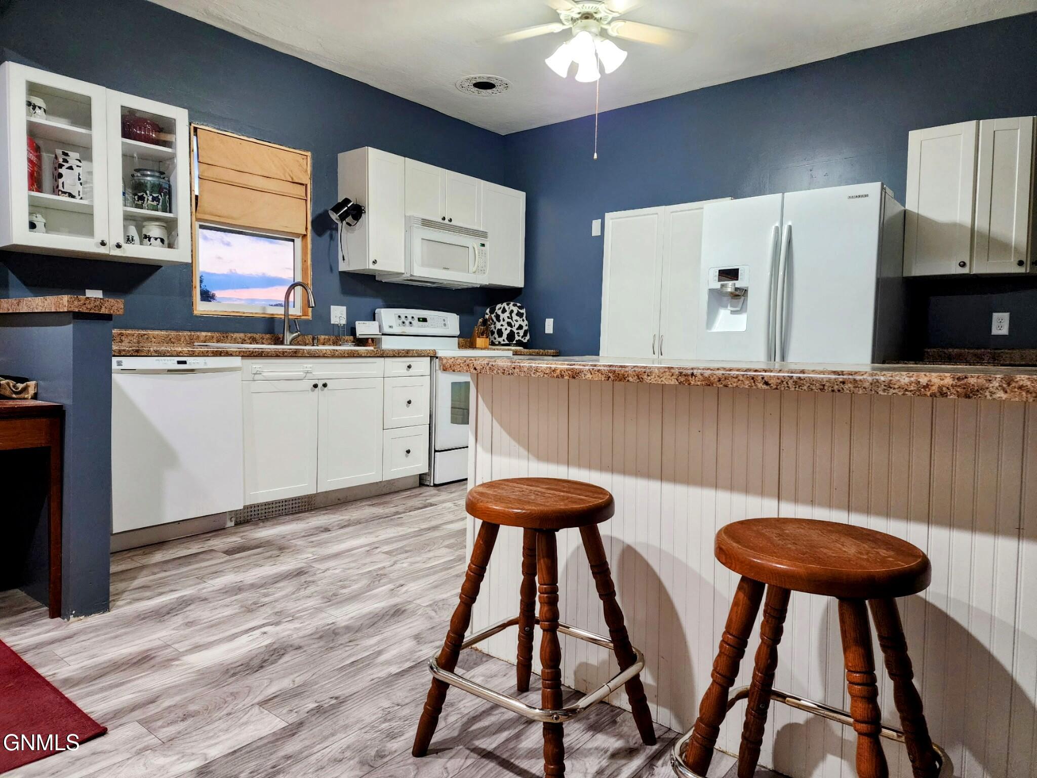 property viewer photo 2
