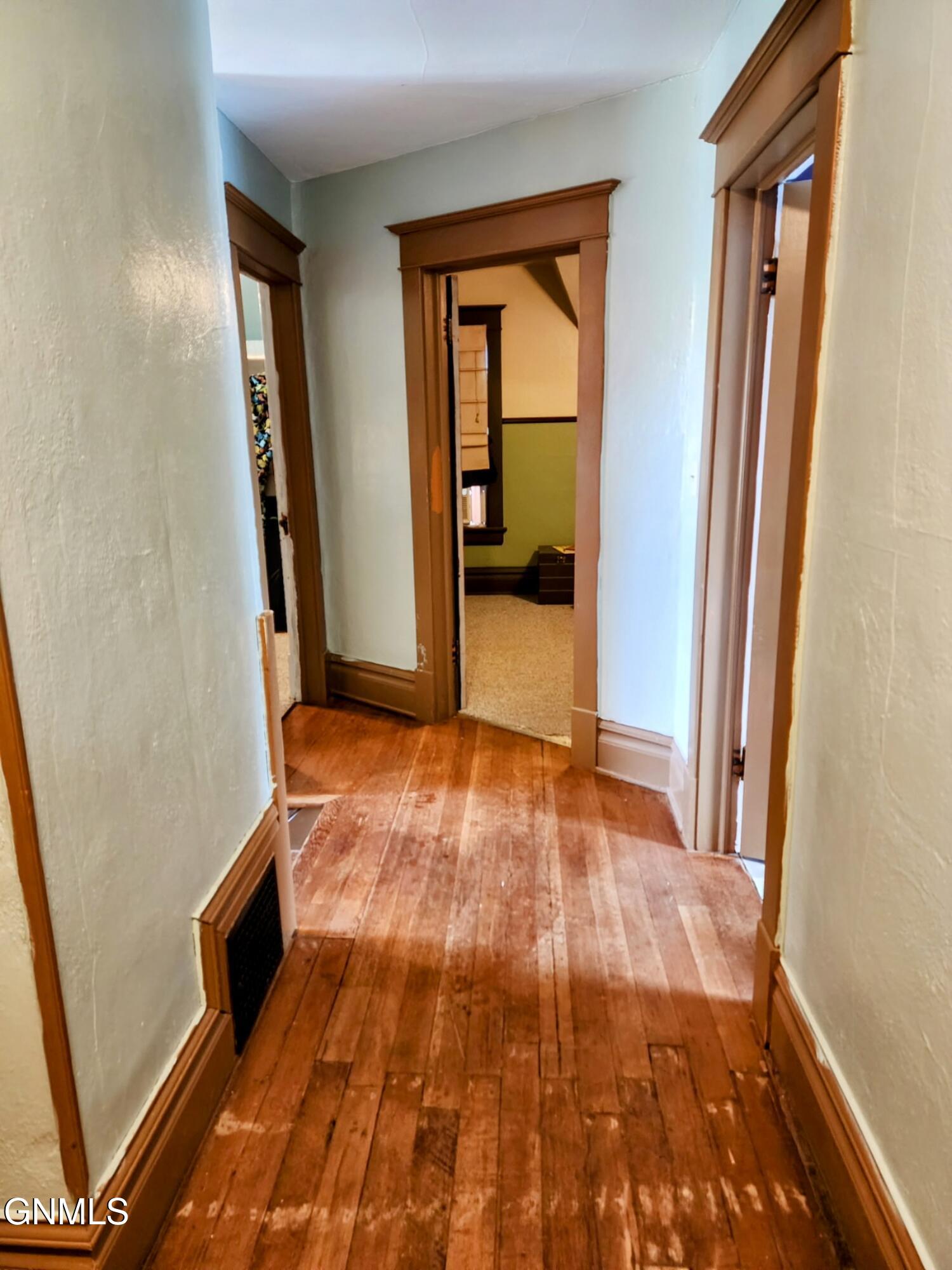 property viewer photo 24