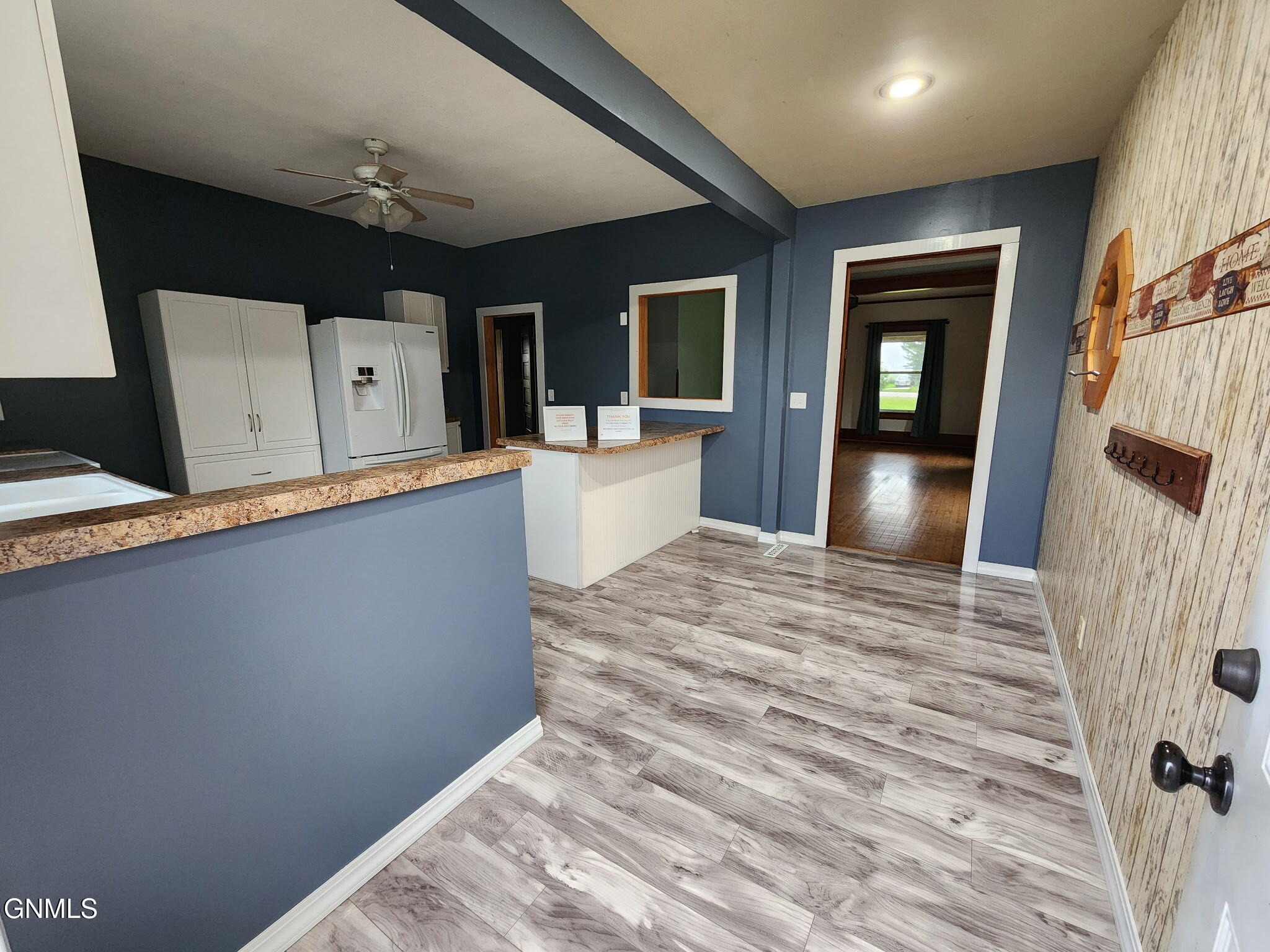 property viewer photo 4