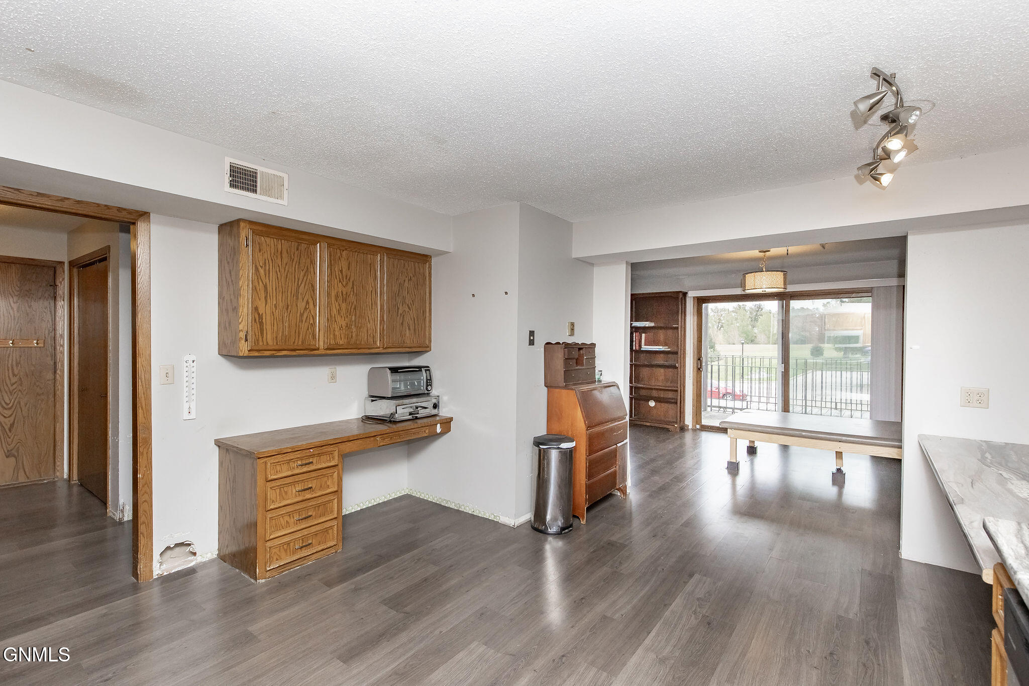 property viewer photo 19