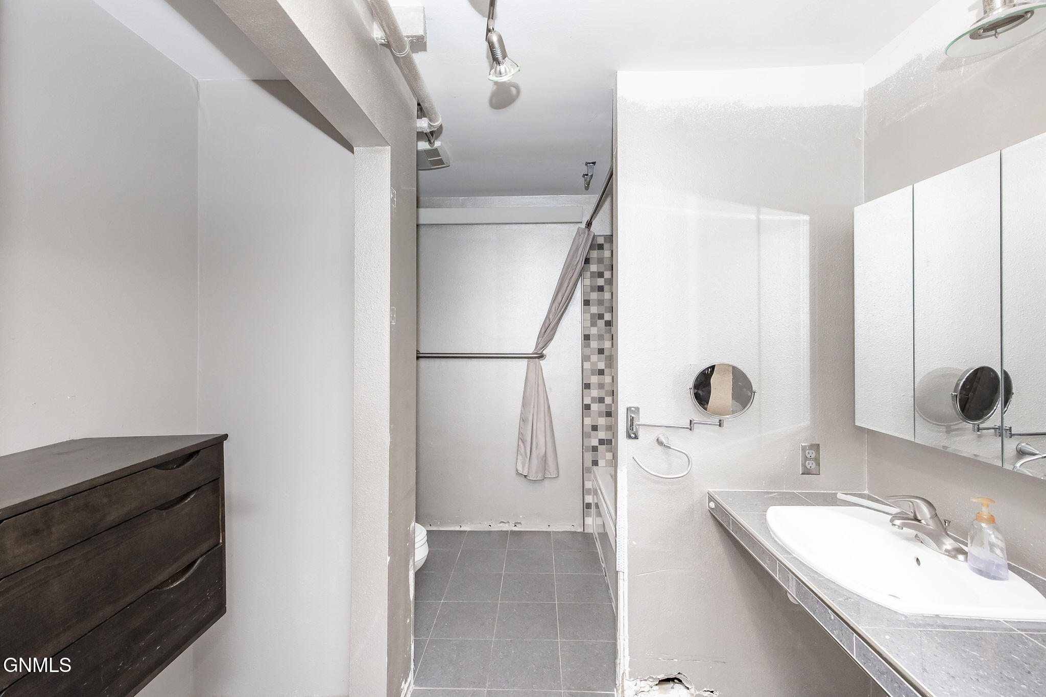 property viewer photo 29
