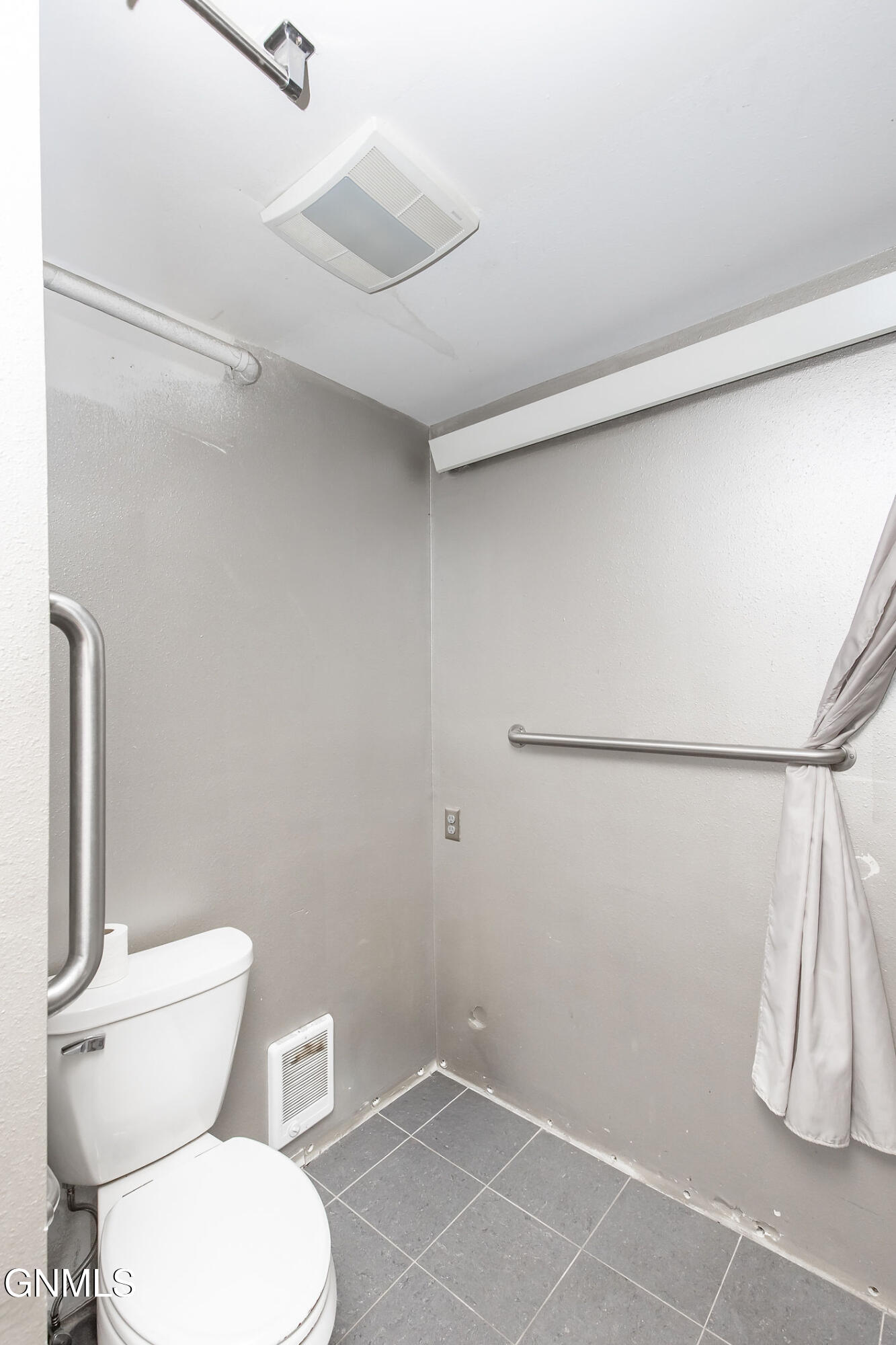 property viewer photo 31
