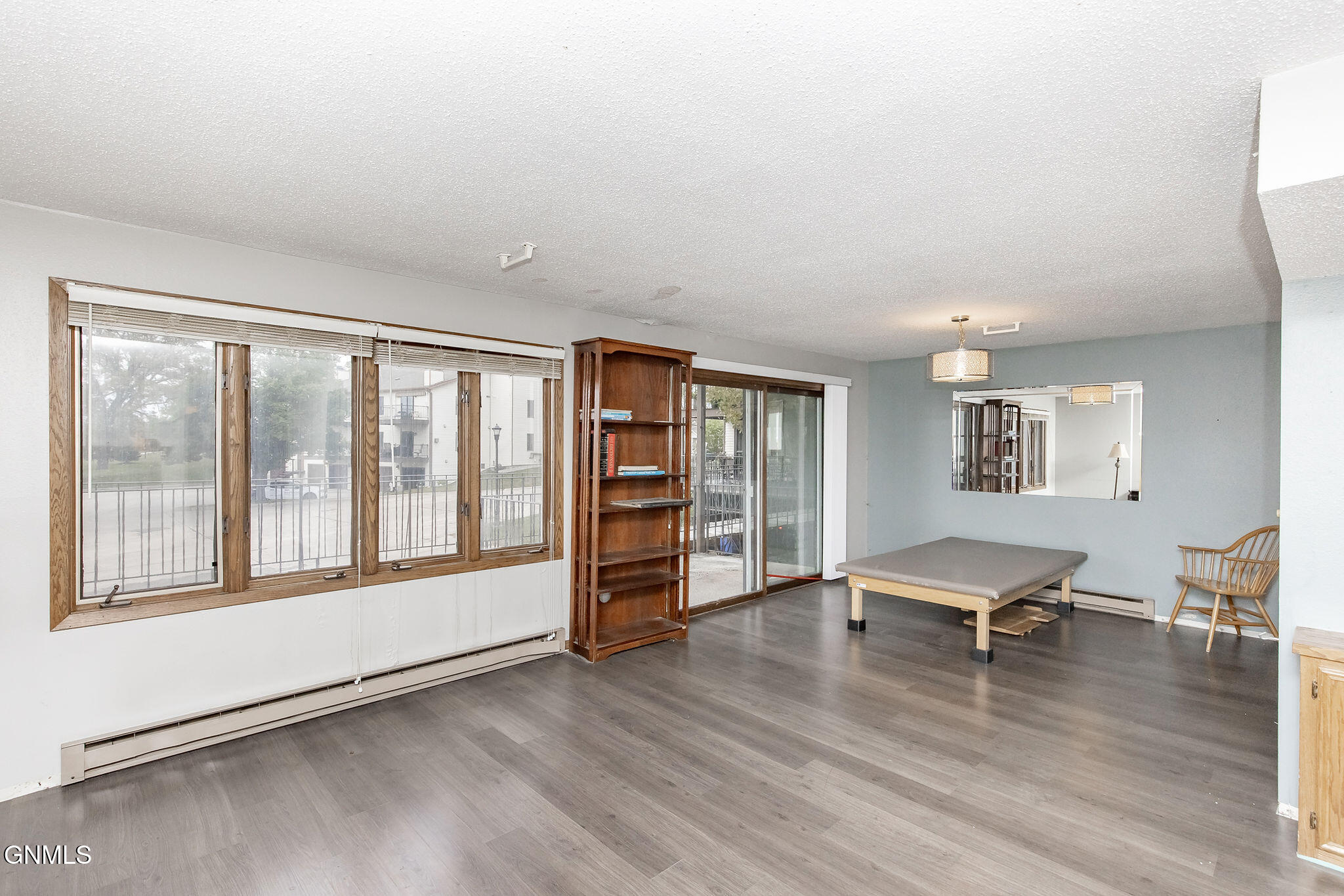 property viewer photo 7