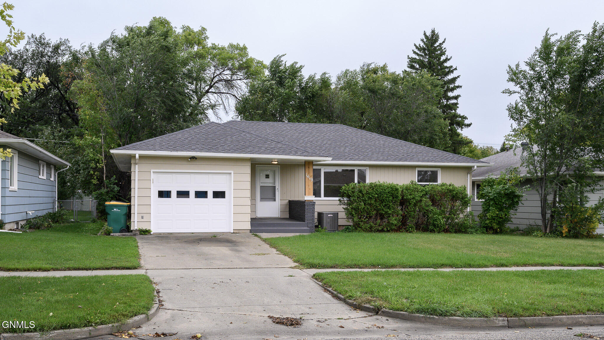 property viewer photo 1