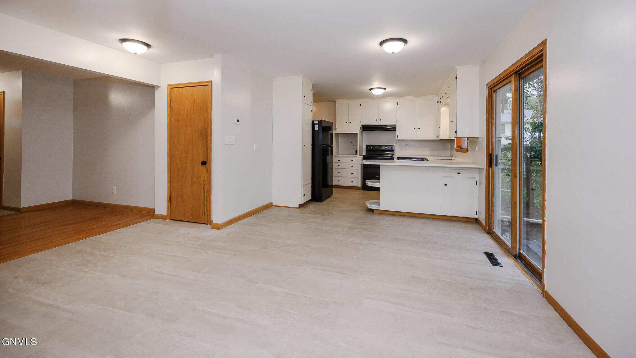 property viewer photo 10