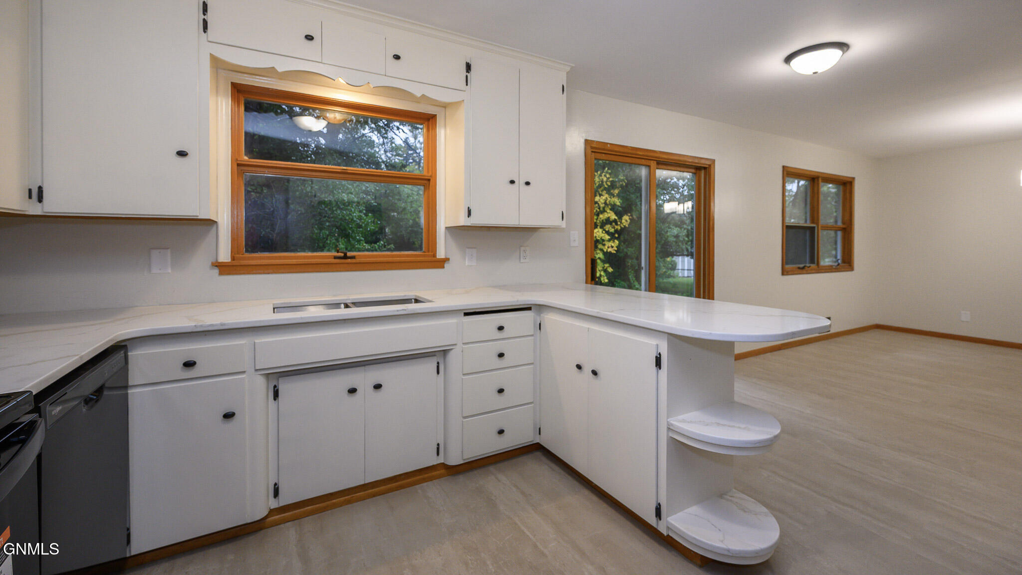 property viewer photo 14