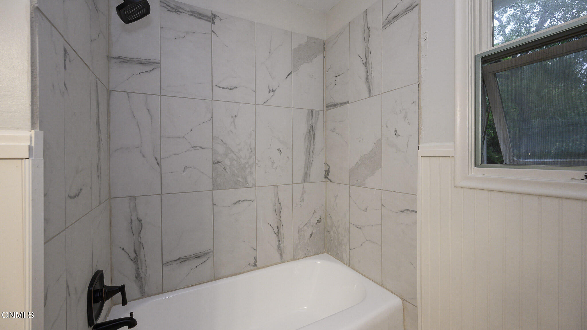property viewer photo 17