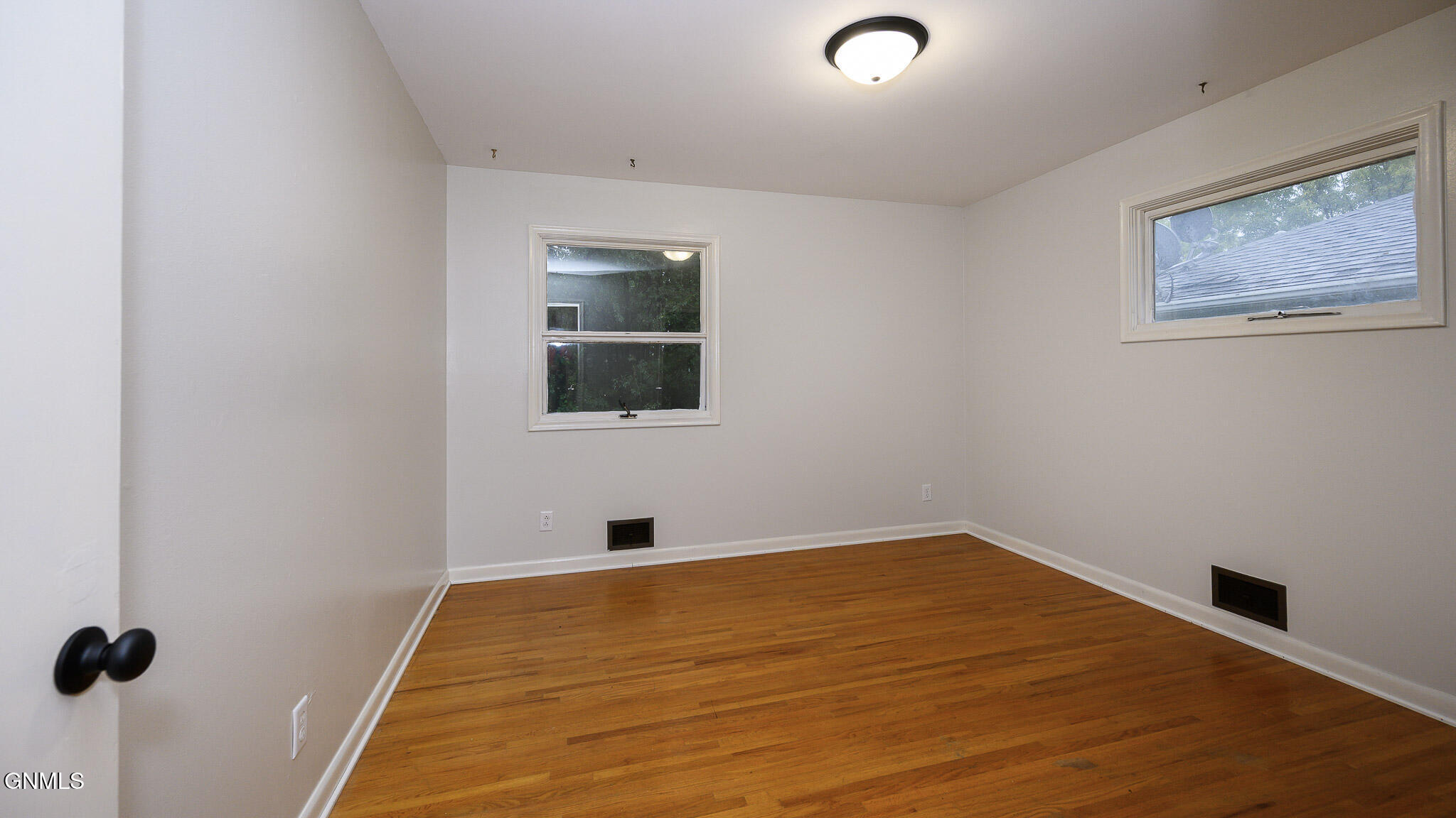 property viewer photo 21