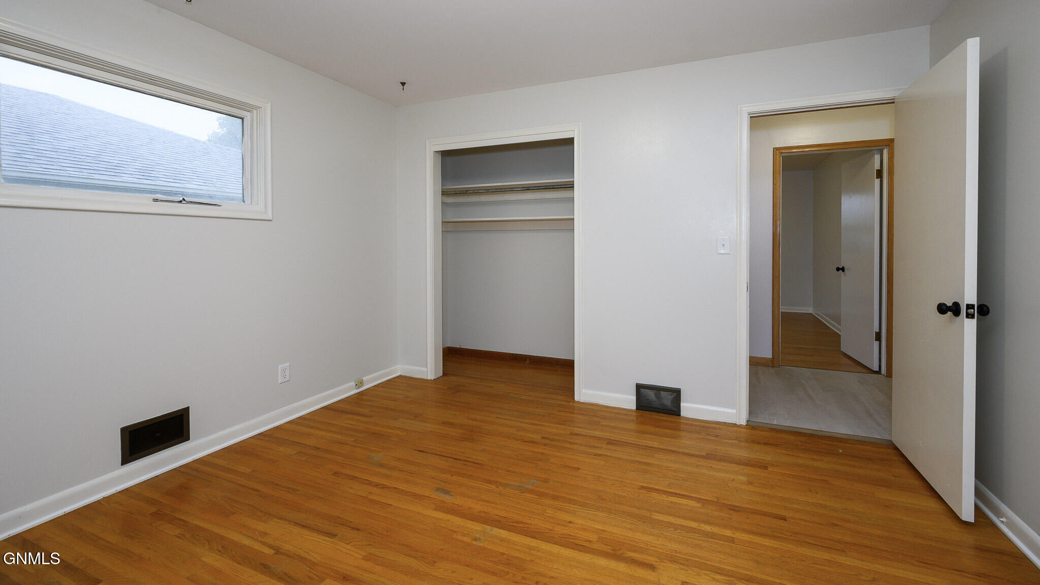property viewer photo 22