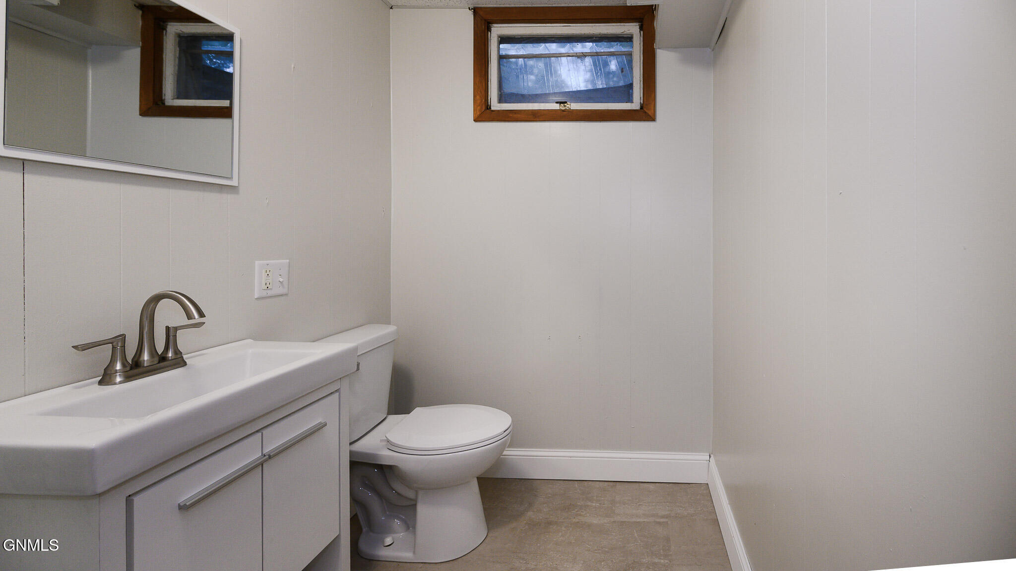 property viewer photo 26