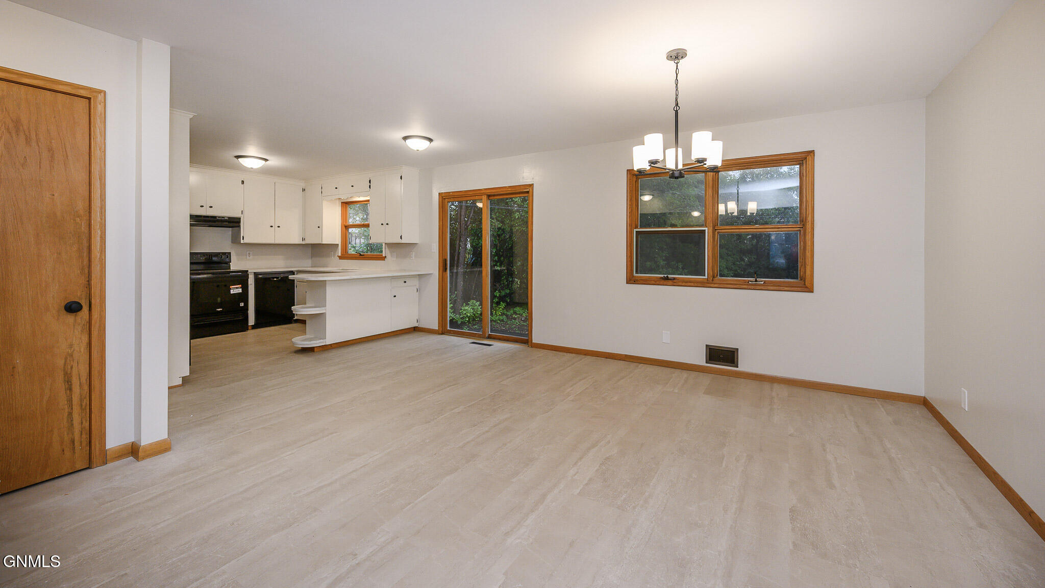 property viewer photo 8