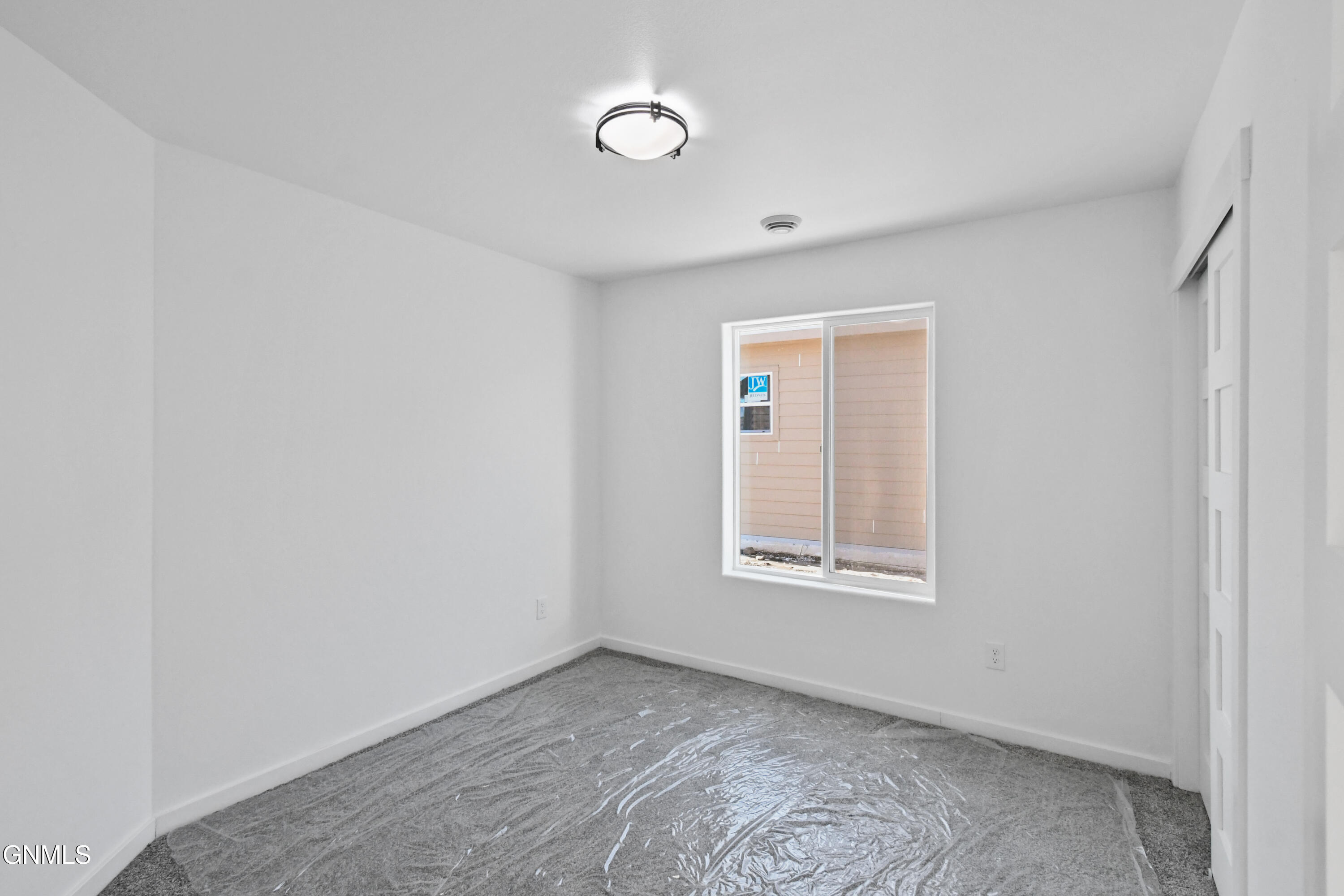 property viewer photo 13