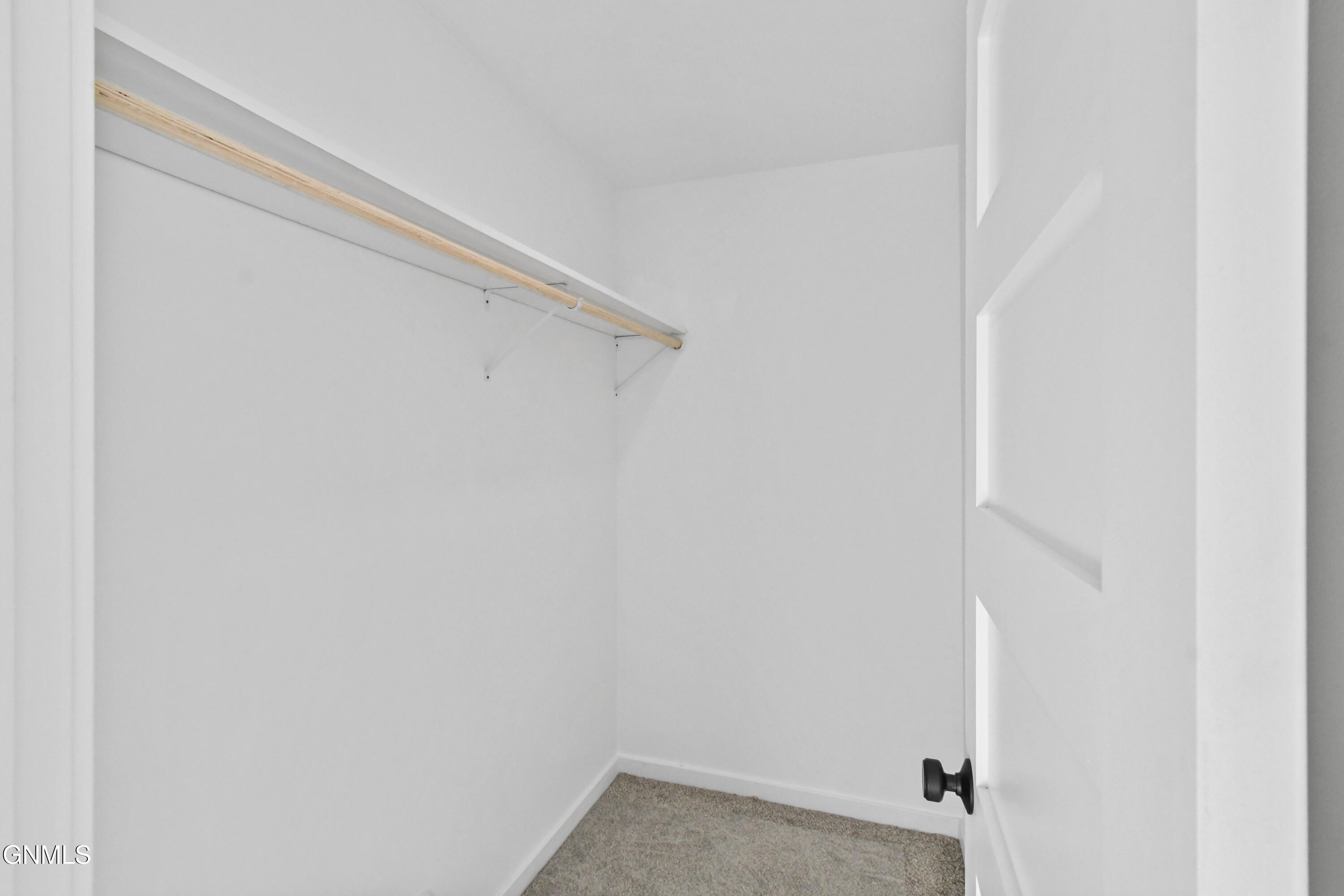 property viewer photo 16