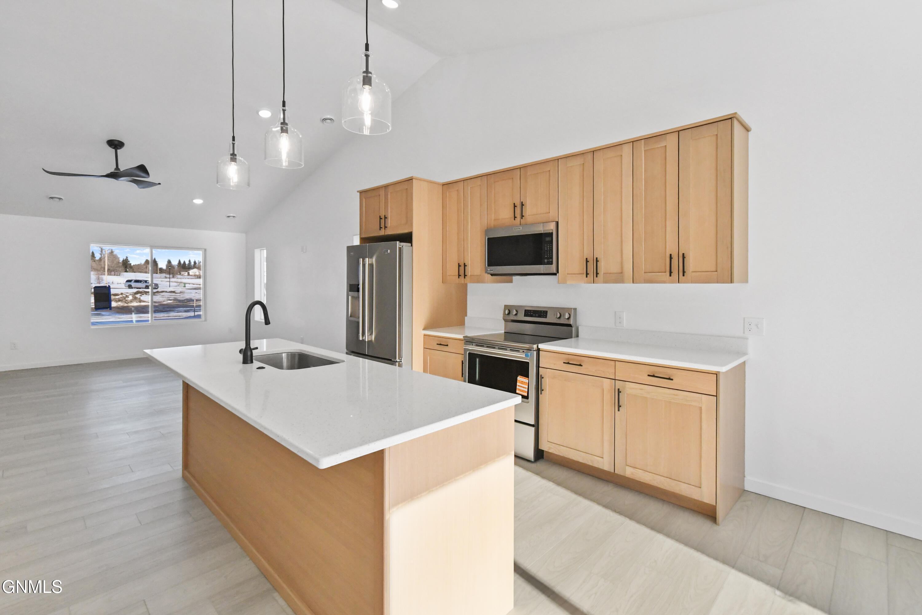 property viewer photo 8