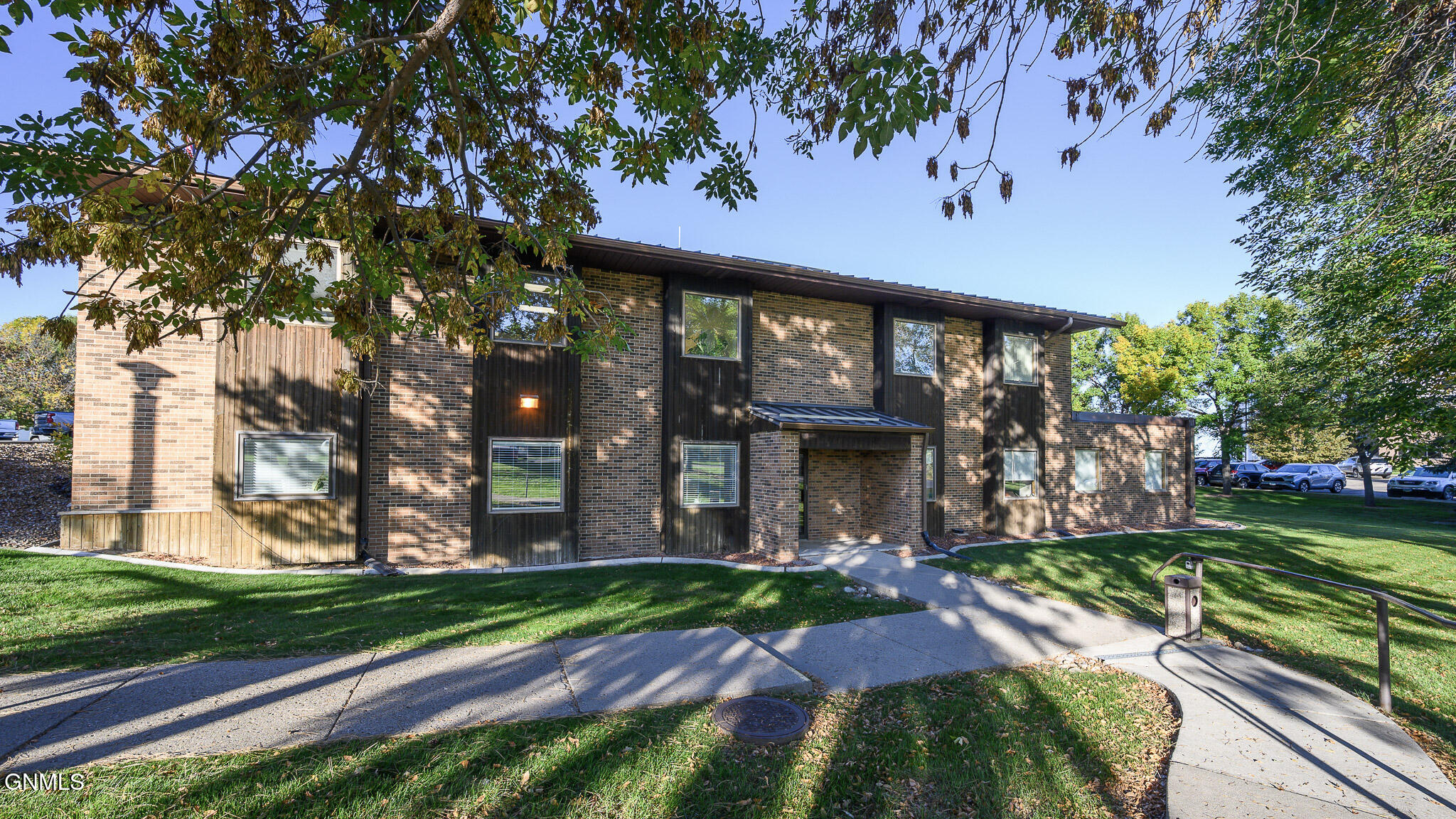 property viewer photo 2