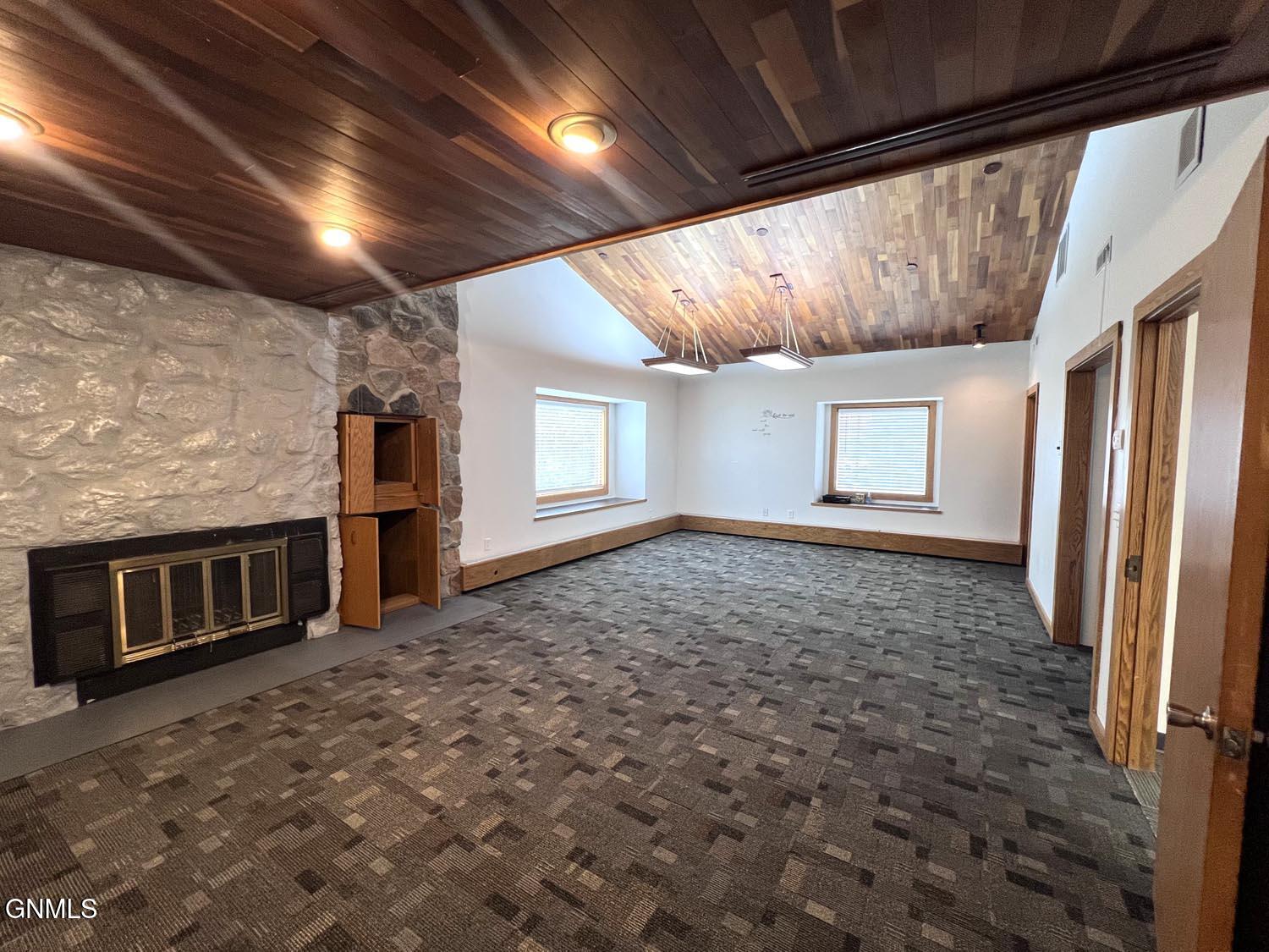 property viewer photo 7