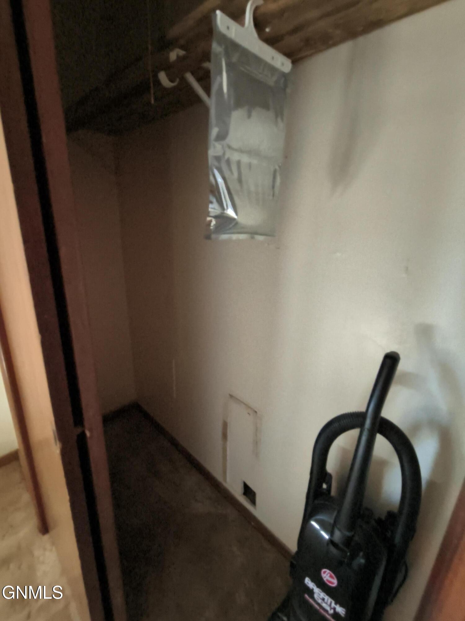 property viewer photo 15
