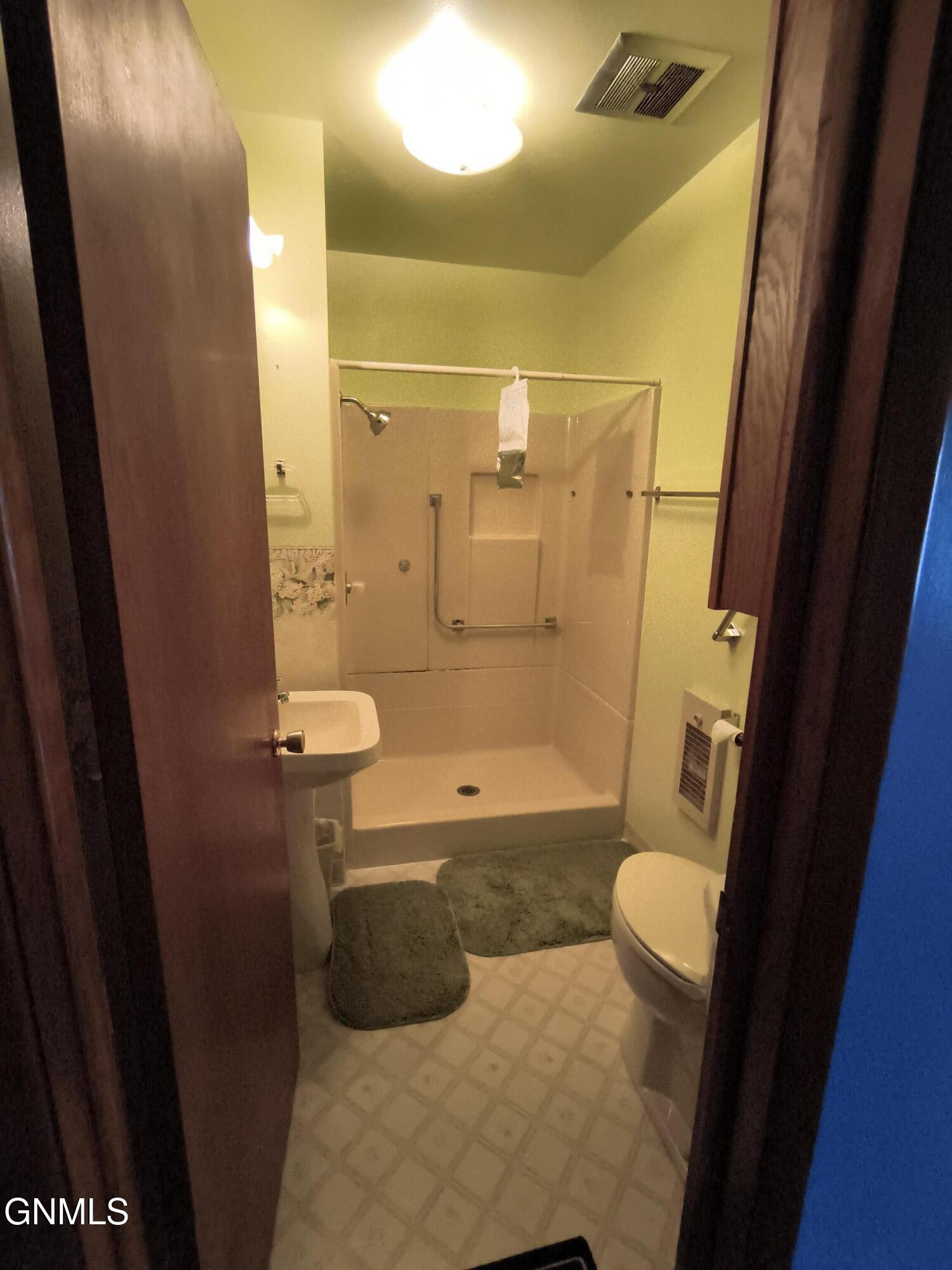 property viewer photo 18