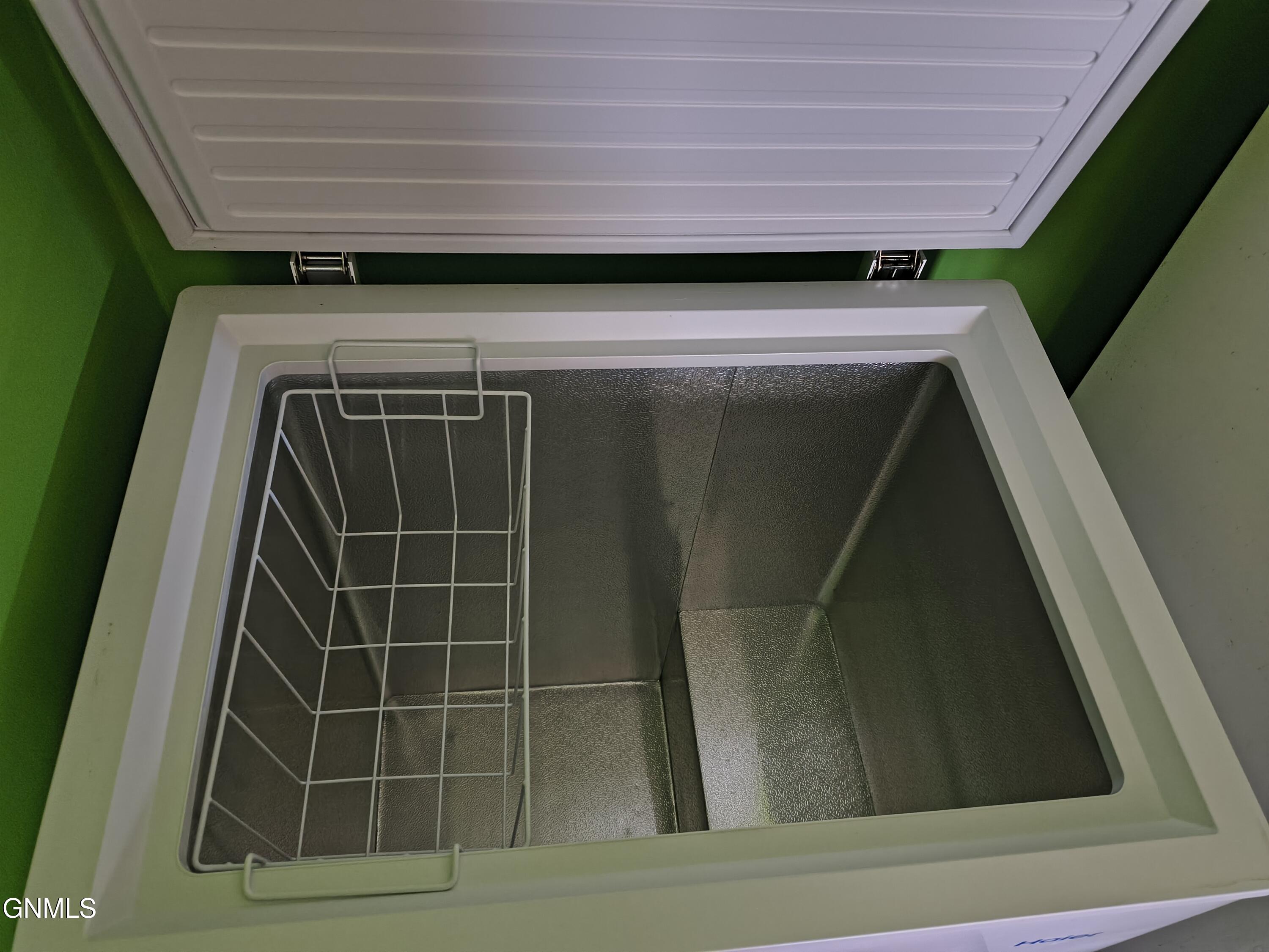 property viewer photo 20