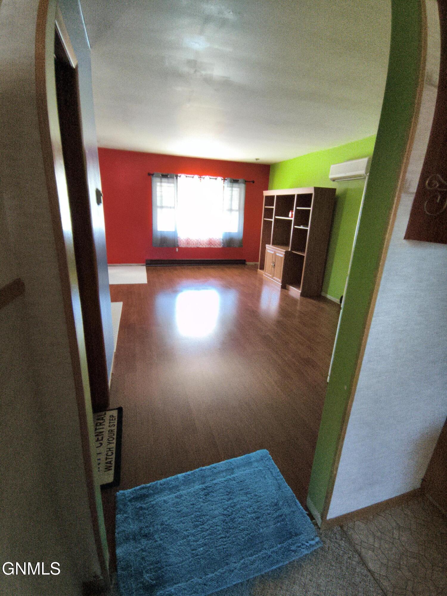 property viewer photo 23
