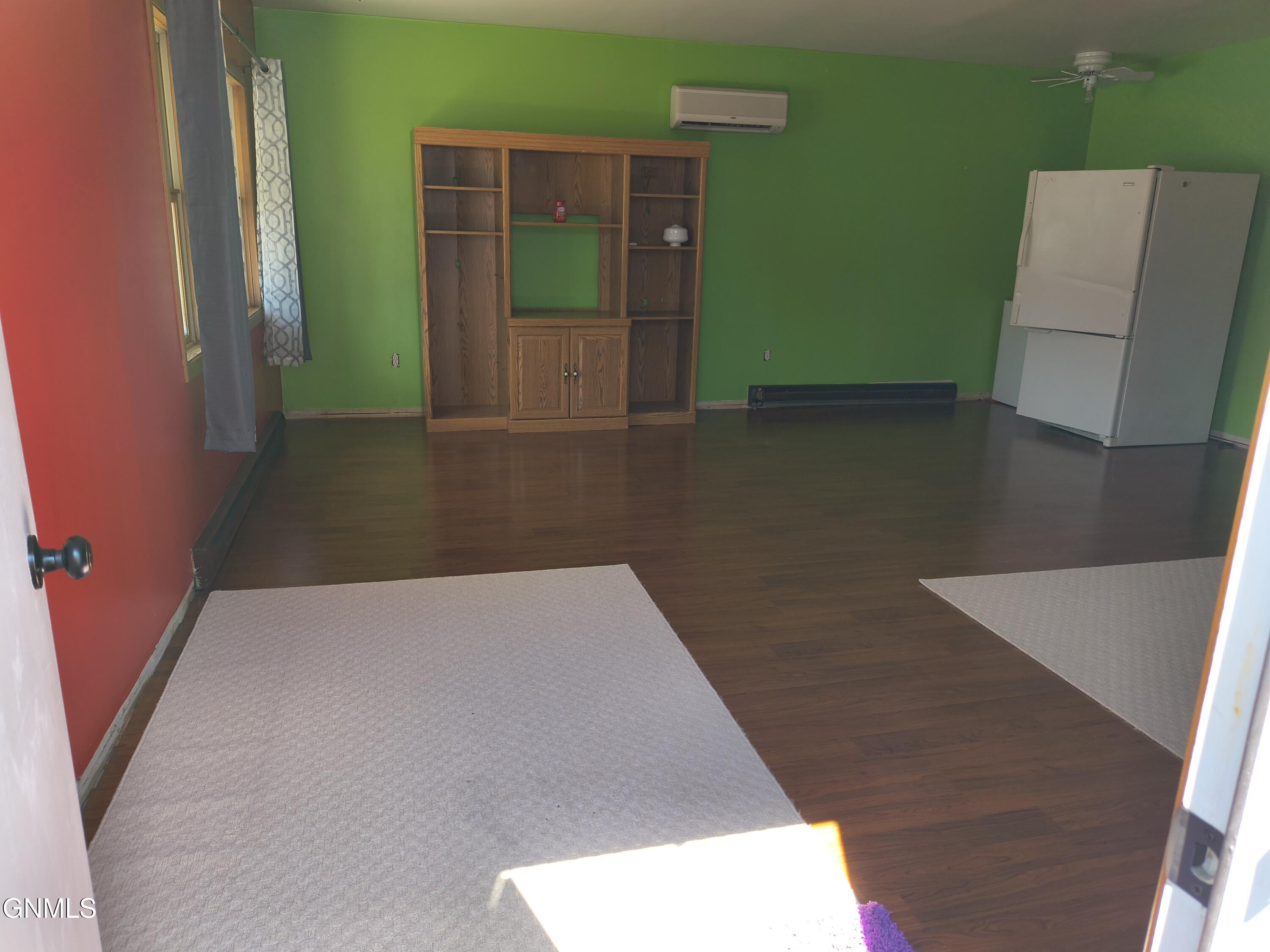property viewer photo 25