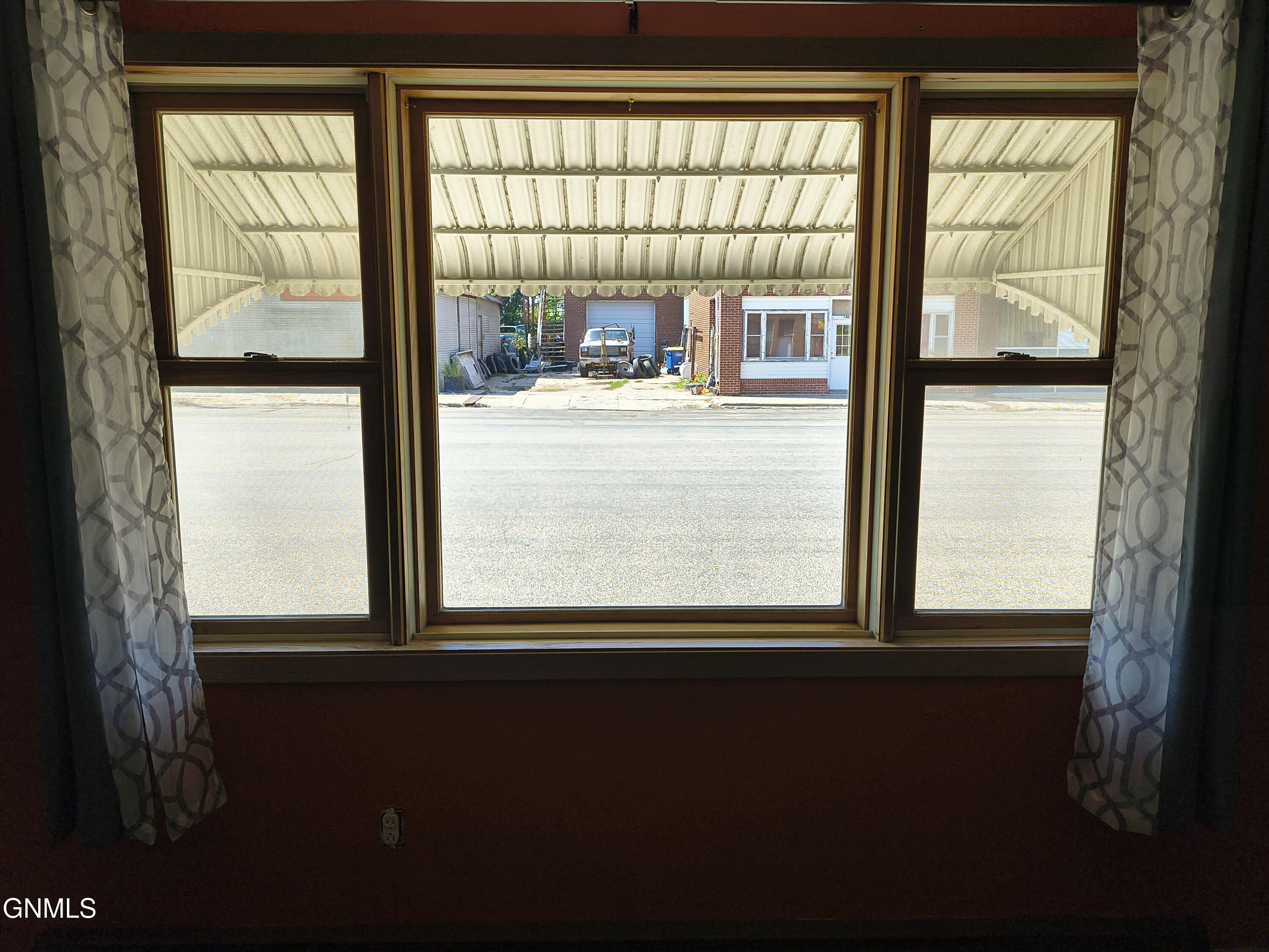 property viewer photo 30