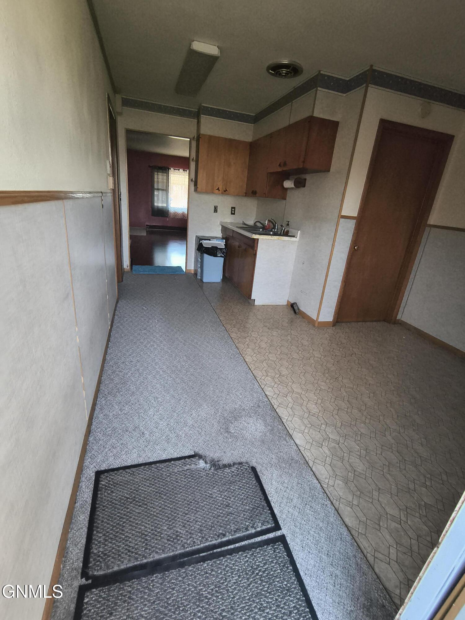 property viewer photo 8