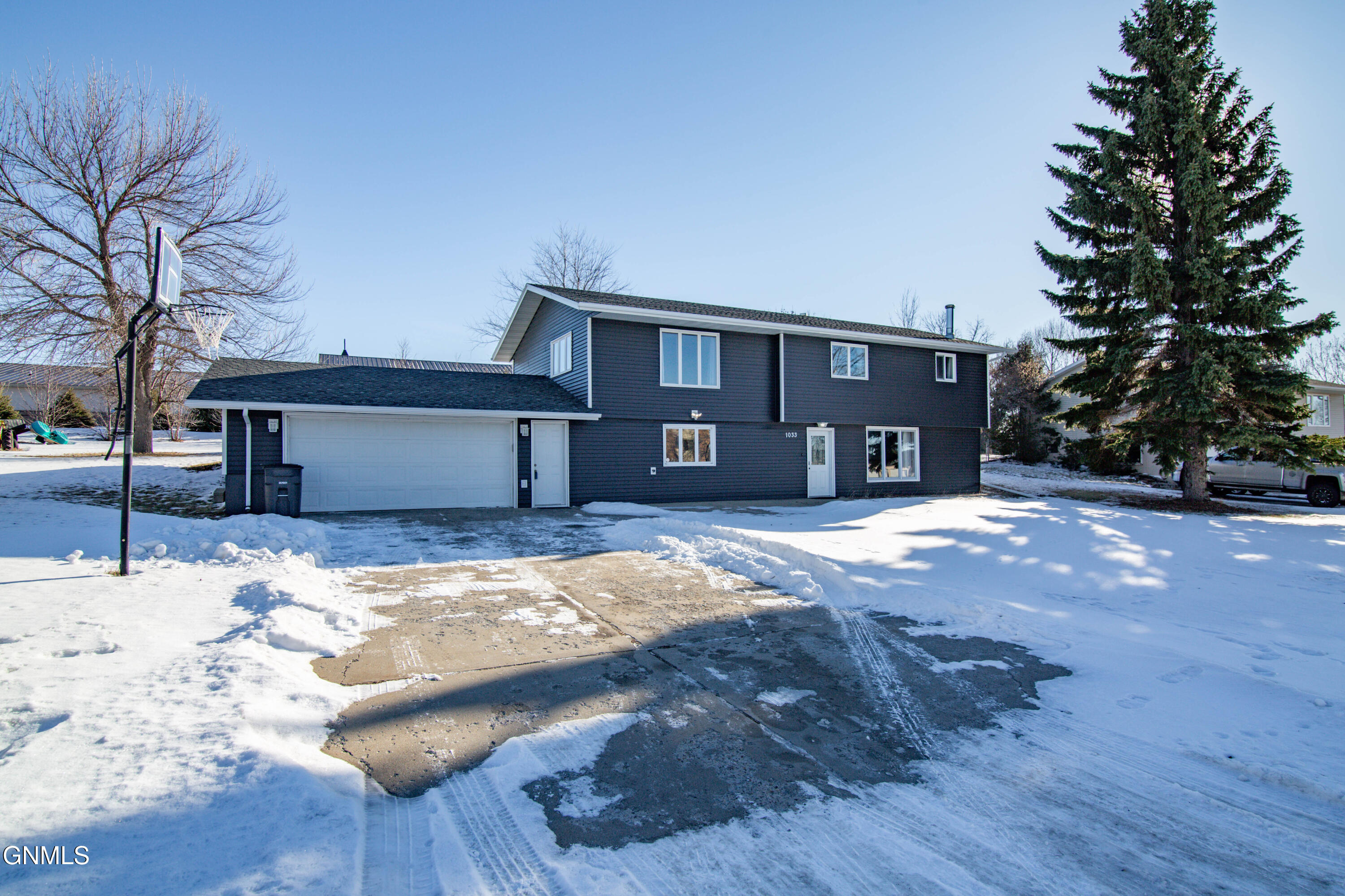 main property photo 0