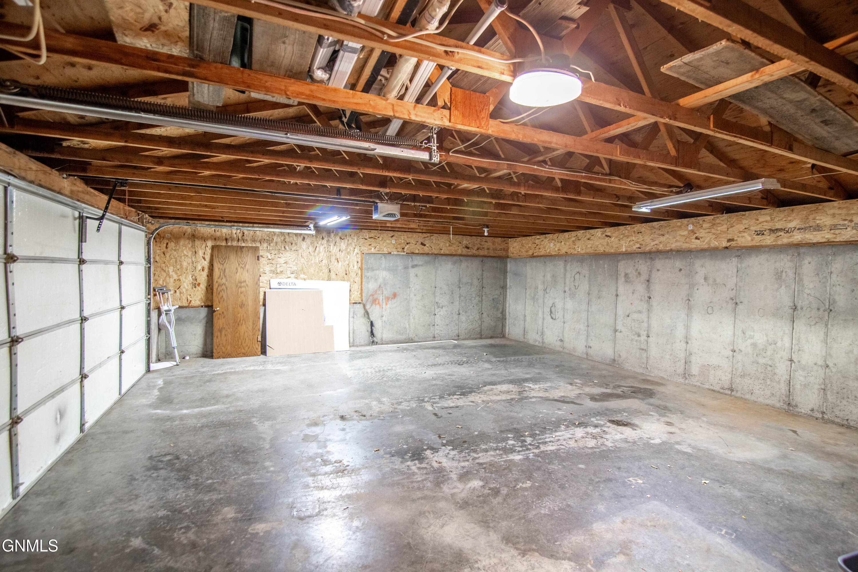 property viewer photo 23